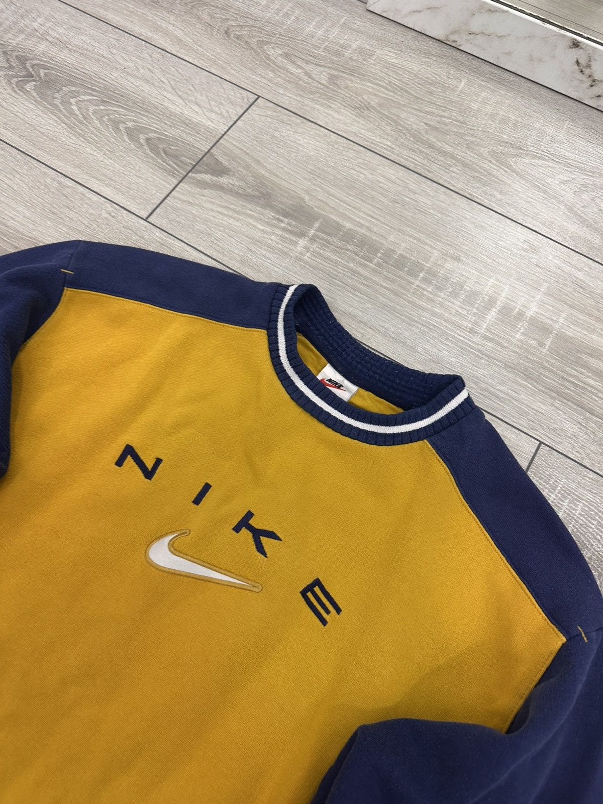 Nike Nike Vintage 90s Sweatshirt Baggy Boxy Fit Size US S / EU 44-46 / 1 - 7 Thumbnail