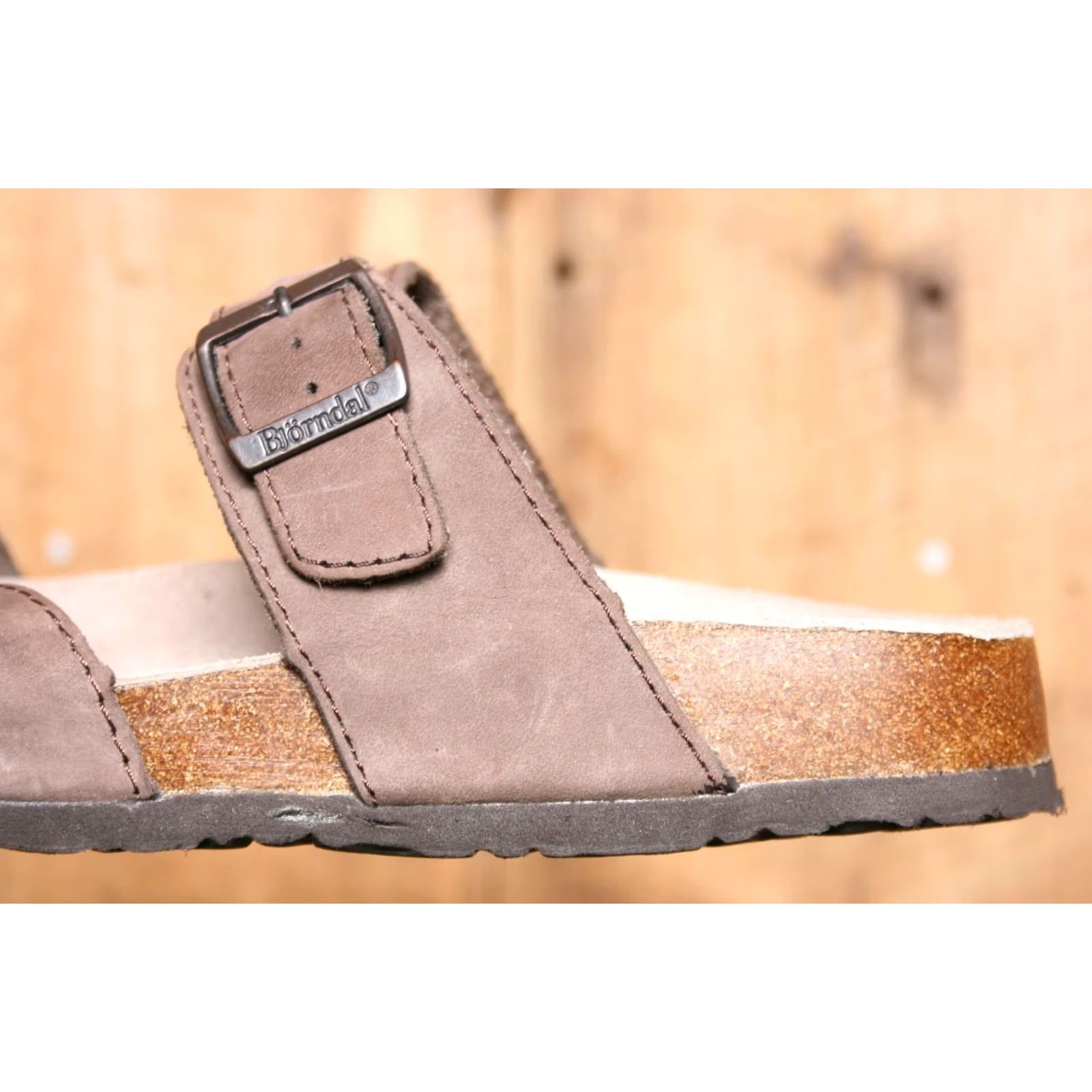 Vintage VINTAGE BJORNDAL Dartmouth Brown Leather Toe Loop Slide Sandals Women's 9B Size US 9 / IT 39 - 7 Thumbnail