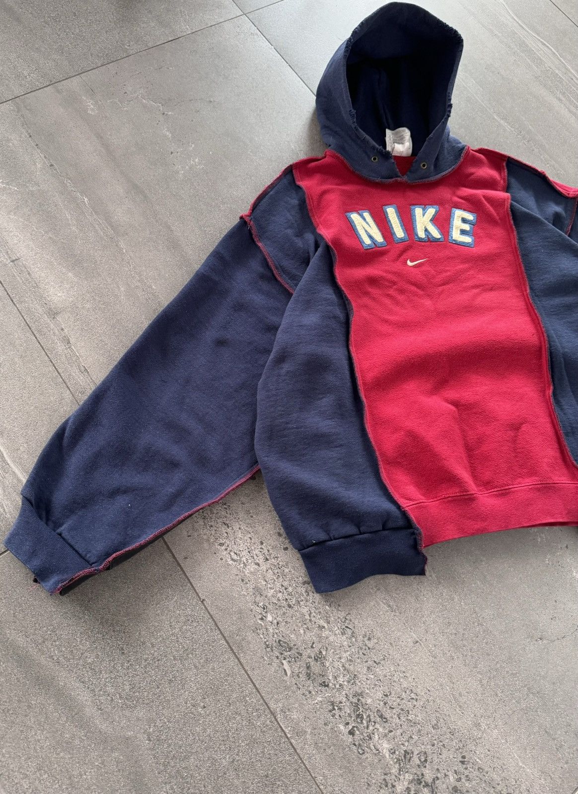 Nike VINTAGE 90s Reworked 1of1 DECONSTRUCTED BIG LOGO NIKE HOODIE Size US M / EU 48-50 / 2 - 4 Thumbnail