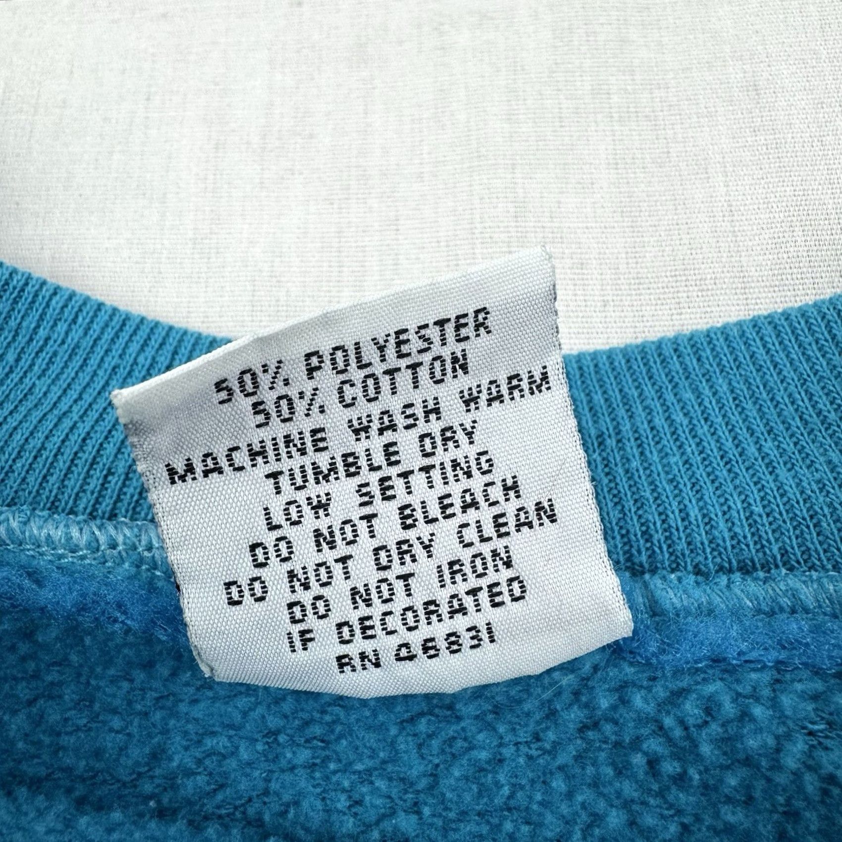 Vintage VINTAGE Connecticut Sweatshirt Adult Large Crewneck 1980s Pullover America USA Signal Blue Cotton Polyester Mens Size US L / EU 52-54 / 3 - 6 Thumbnail