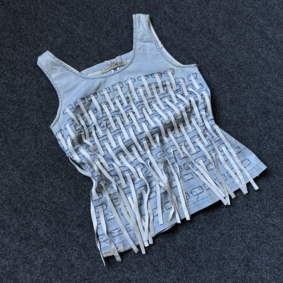 If Six Was Nine VTG Women’s Only One Of Tank Top Sleeveless Size M Y2K 00s Size M / US 6-8 / IT 42-44 - 2 Thumbnail