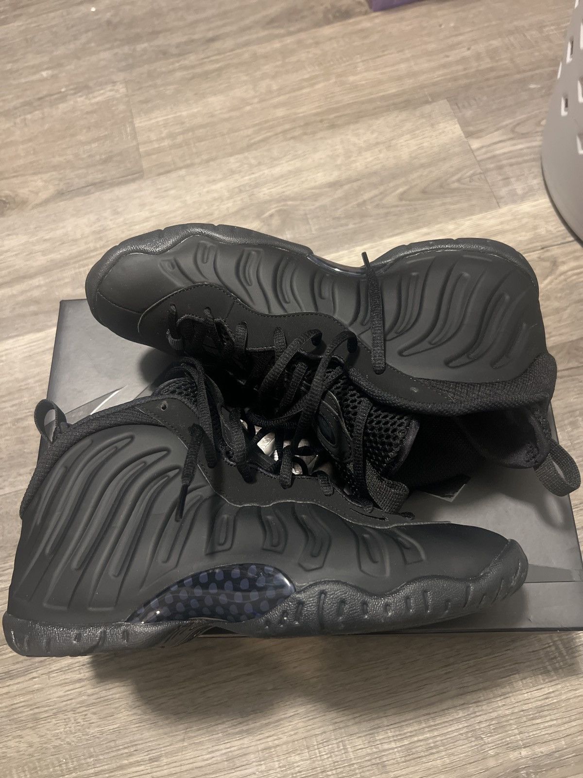 Nike Foamposite triple black 2024 Size US 7 / EU 40 - 1 Thumbnail