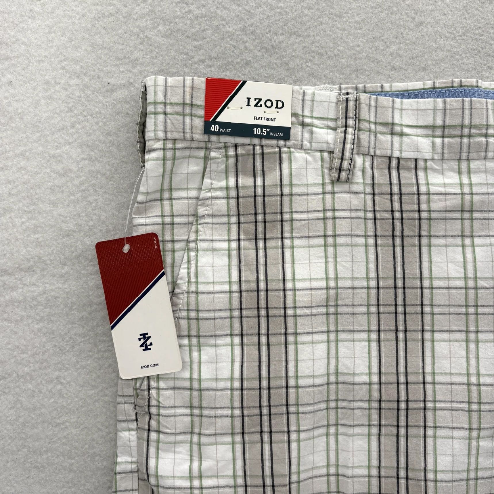 Izod VINTAGE IZOD Portsmith Plaid Shorts Mens 40 White Flat Front 10.5" High Rise Chino NWT Size US 40 / EU 56 - 2 Thumbnail