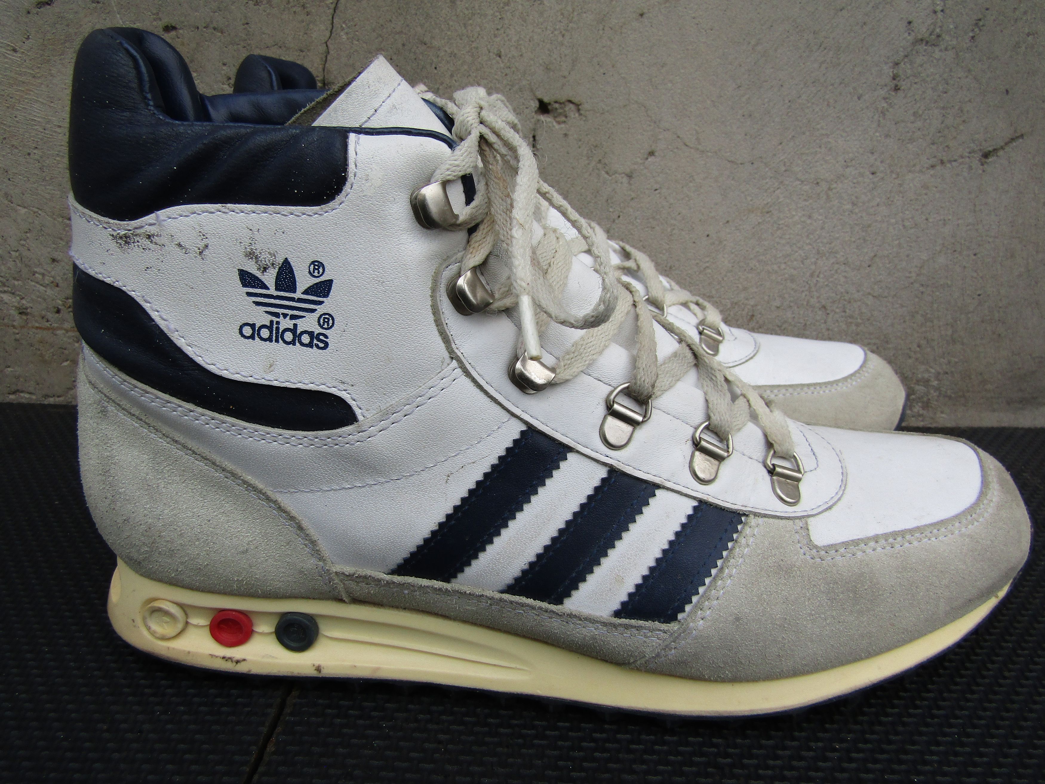 Adidas Adidas Jogging High Top Vintage Shoes Made In Slovenia Rare Size US 10.5 / EU 43-44 - 2 Thumbnail