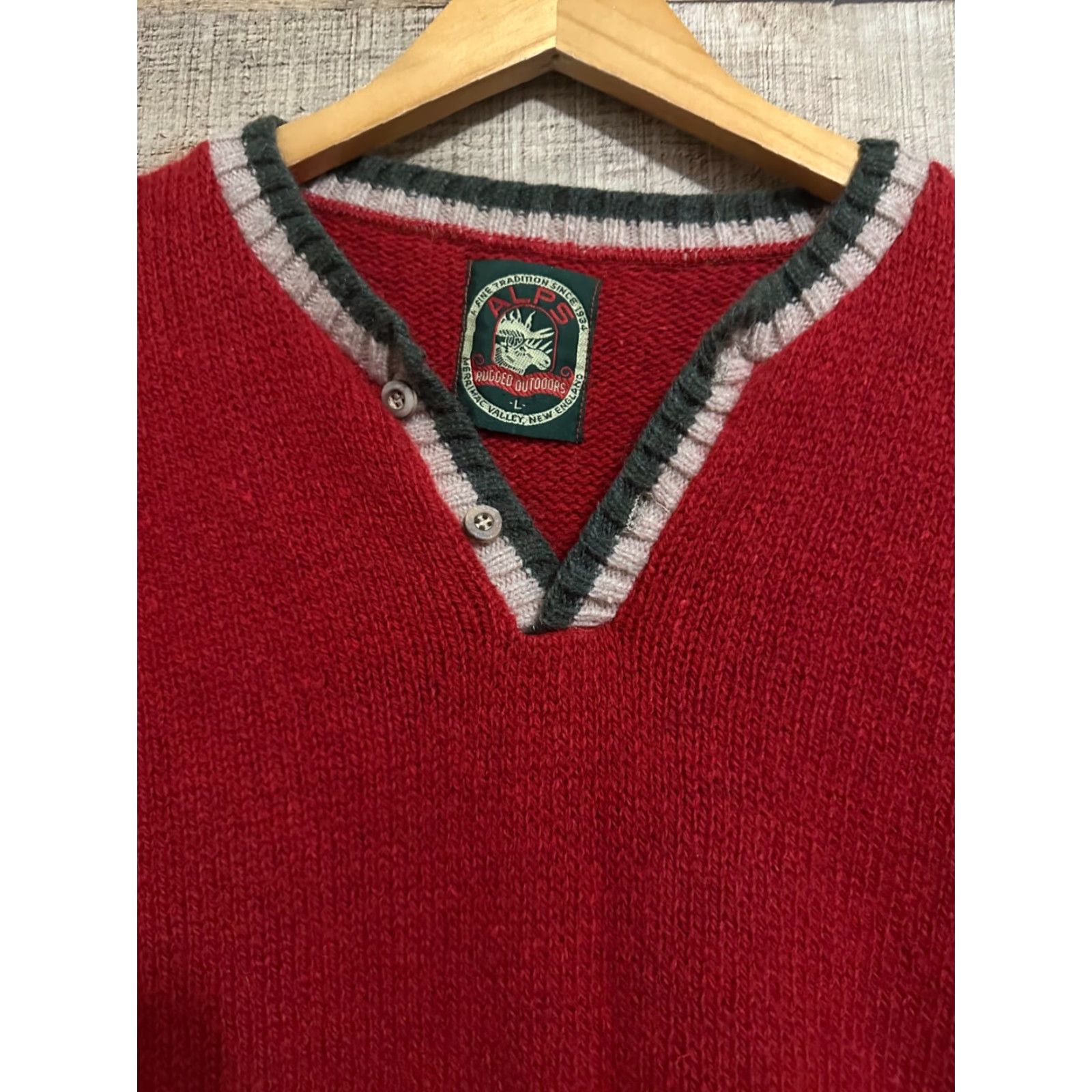 Vintage VINTAGE Alps Rugged Outdoors Sweater Henley Mens L Red USA Pattern Solid Open-Knit Long Sleeve Button Regular Adult Mens Size US L / EU 52-54 / 3 - 2 Thumbnail
