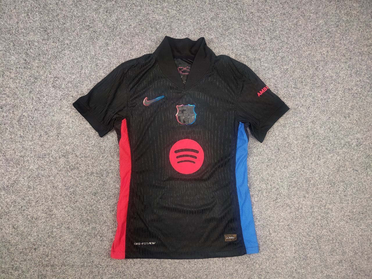 Nike Nike Barcelona 24/25 Oliveira 13 Away Soccer Football Jersey Size US S / EU 44-46 / 1 - 2 Thumbnail