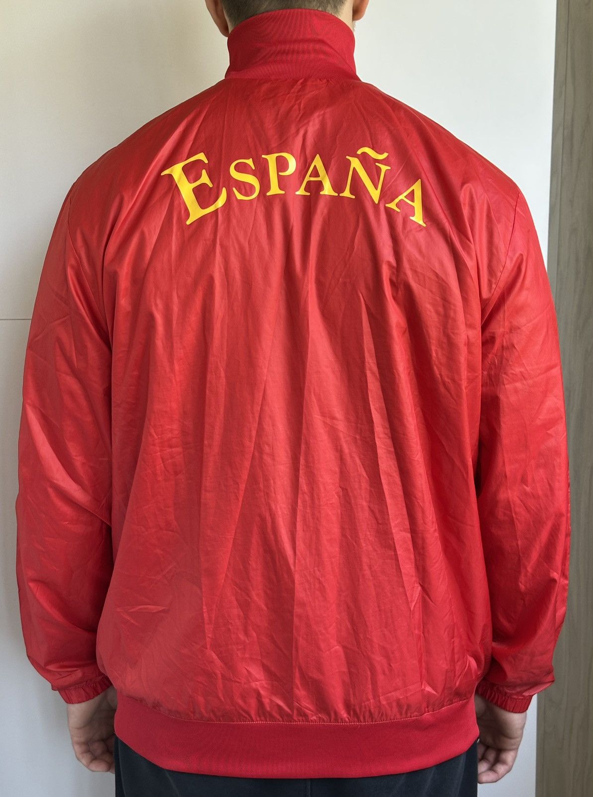 Adidas SPAIN 2012 2013 FOOTBALL SOCCER ANHEM JACKET ADIDAS sz XL Size US M / EU 48-50 / 2 - 4 Thumbnail