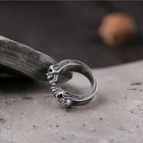 Jewelry Gothic Double Skull Ring Size ONE SIZE - 3 Thumbnail