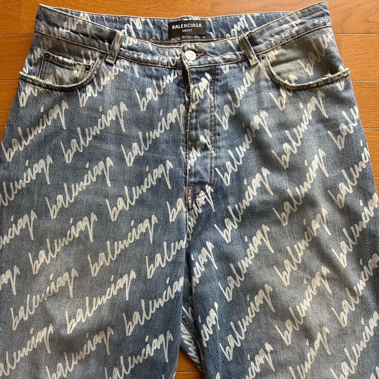 Balenciaga BALENCIAGA All Over Logo Baggy Jeans Size US 34 / EU 50 - 2 Thumbnail