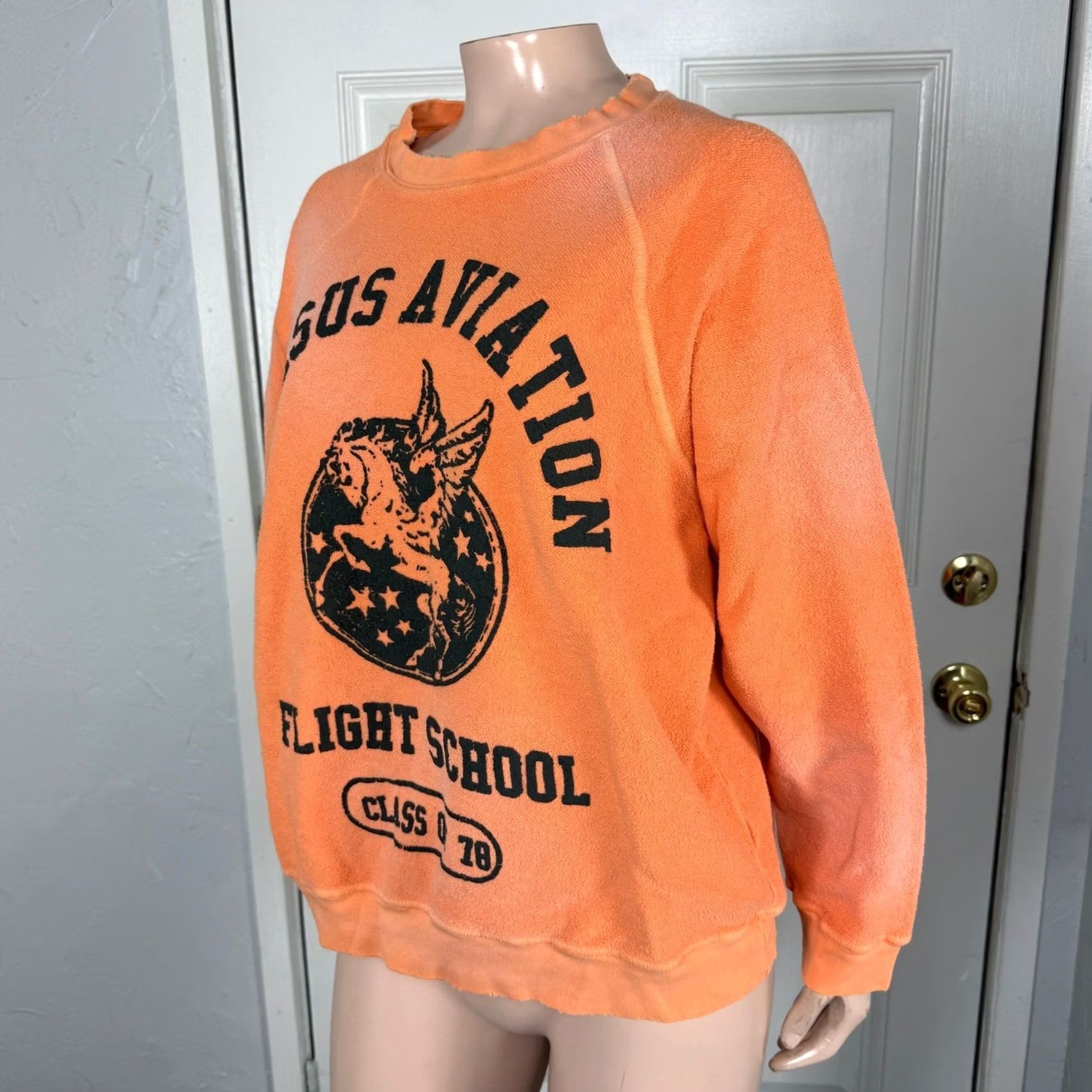 Vintage Daydreamer Pegasus Aviation Women's Shirt M Orange Crew Neck Long Sleeve Cotton Knit Blouse Vintage? No FF15 Size M / US 6-8 / IT 42-44 - 3 Thumbnail