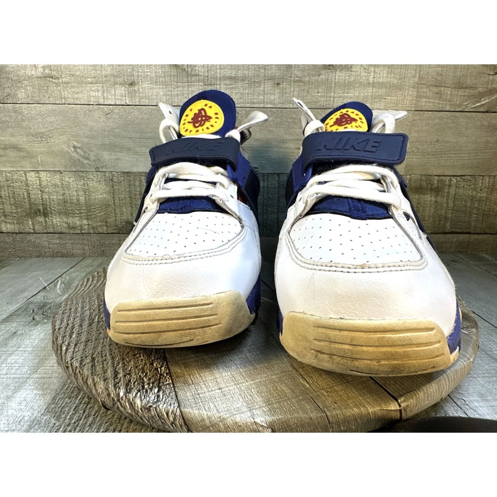Nike Nike Huarache Trainer Sneaker Retro 2019 OG Size 10.5 White Mens Size US 11 / EU 44 - 2 Thumbnail