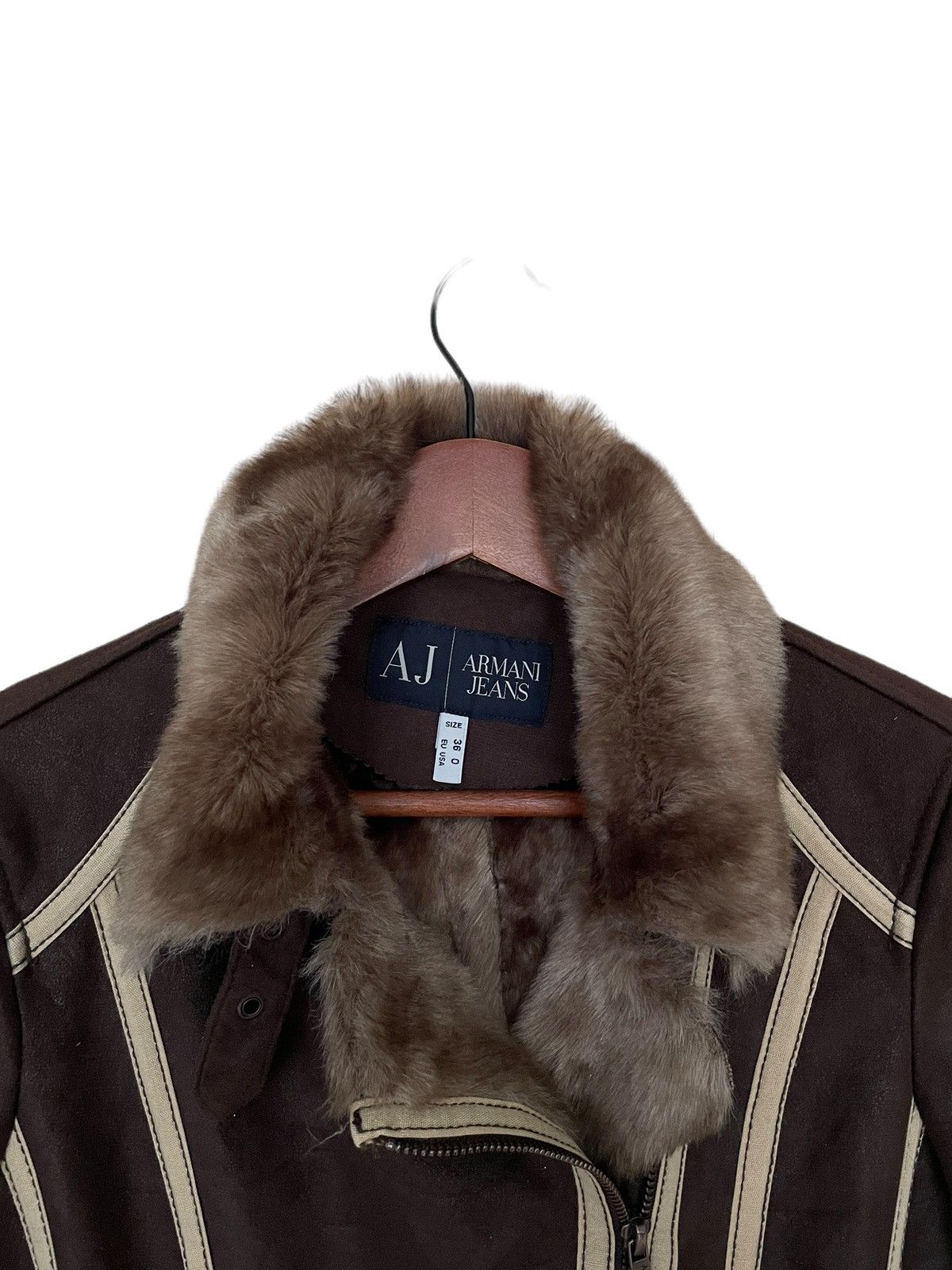 Armani Vintage Brand Armani Jeans Fur Leather Jacket 2000s Size US M / EU 48-50 / 2 - 14 Thumbnail