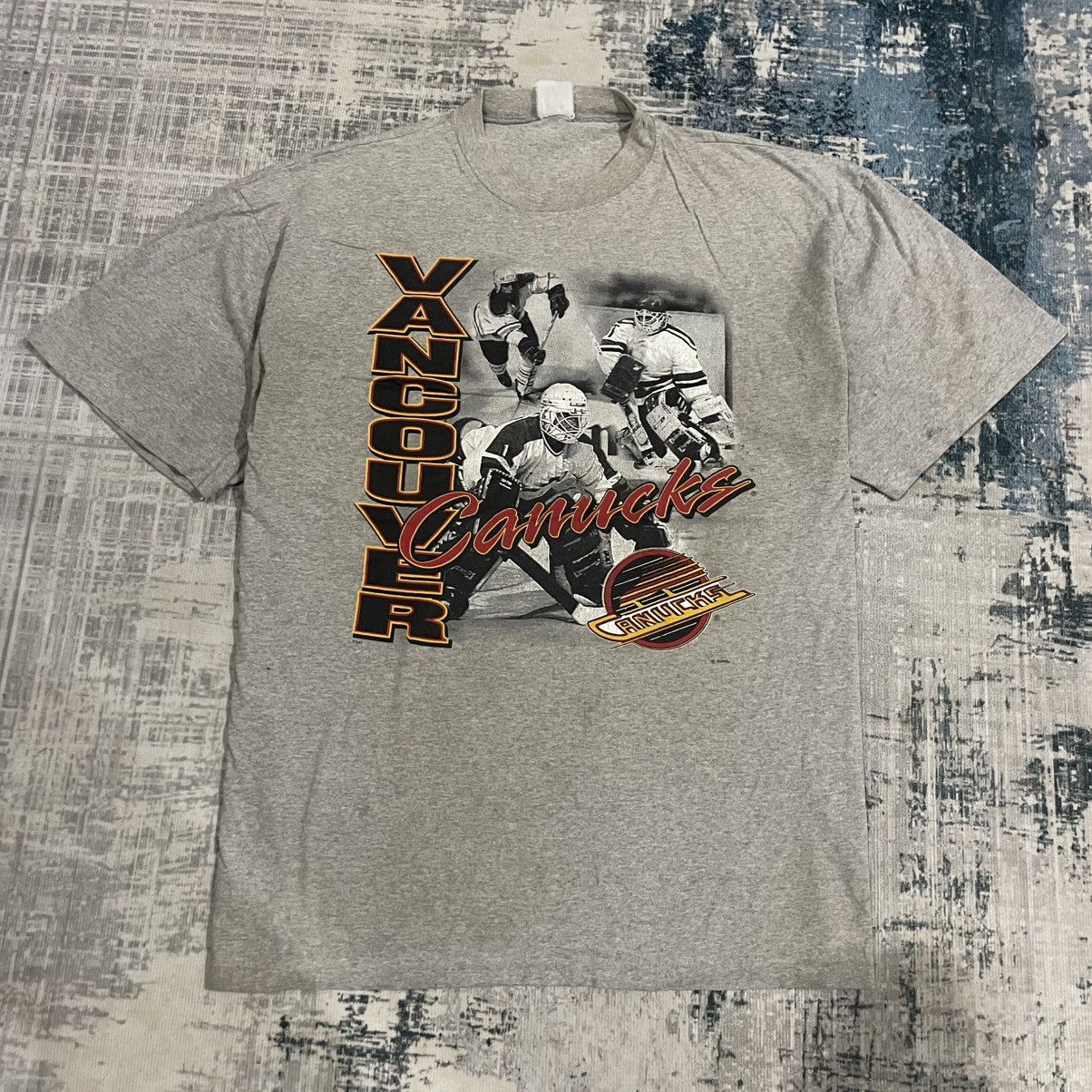 Vintage Vtg 1990 Vancouver Canucks NHL T-shirt tee. Size US XXL / EU 58 / 5 - 1 Thumbnail