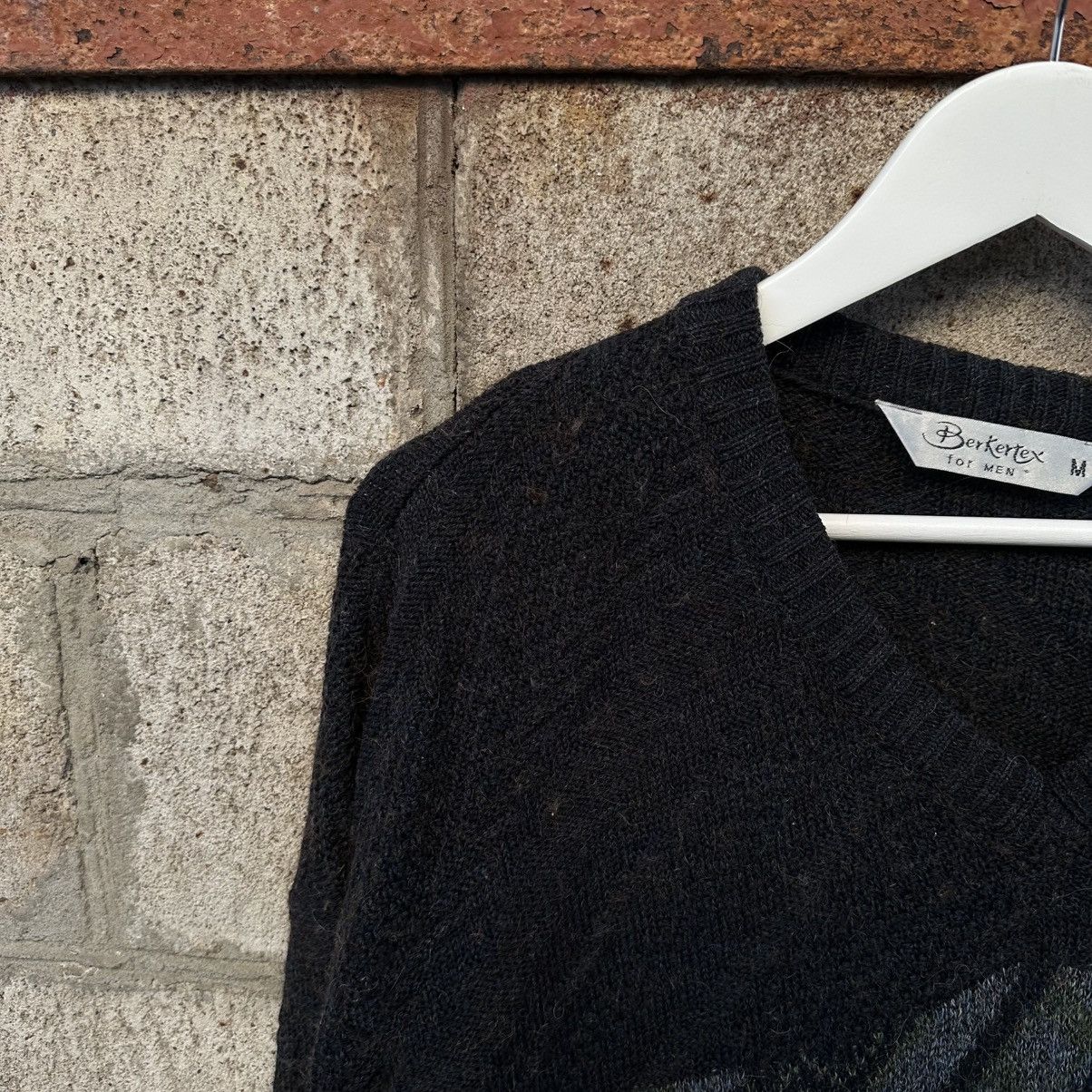 20471120 Vintage Knit Wool V Neck Berkertex Sweater Size M Y2K 00s Size US M / EU 48-50 / 2 - 3 Thumbnail