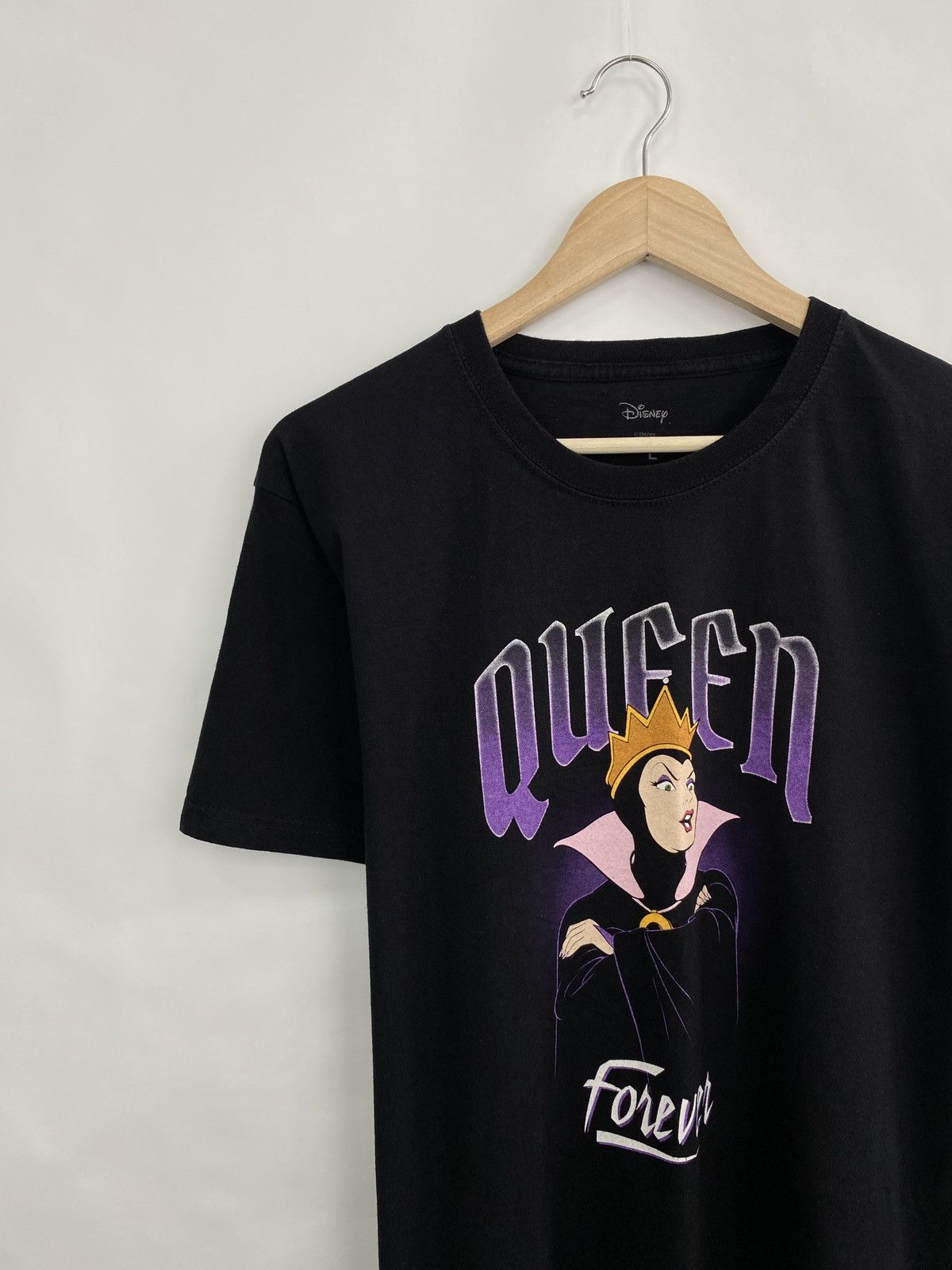 Cartoon Network Vintage Queen Forever Disney Pixar t-shirt rare retro Y2K Size US M / EU 48-50 / 2 - 2 Thumbnail