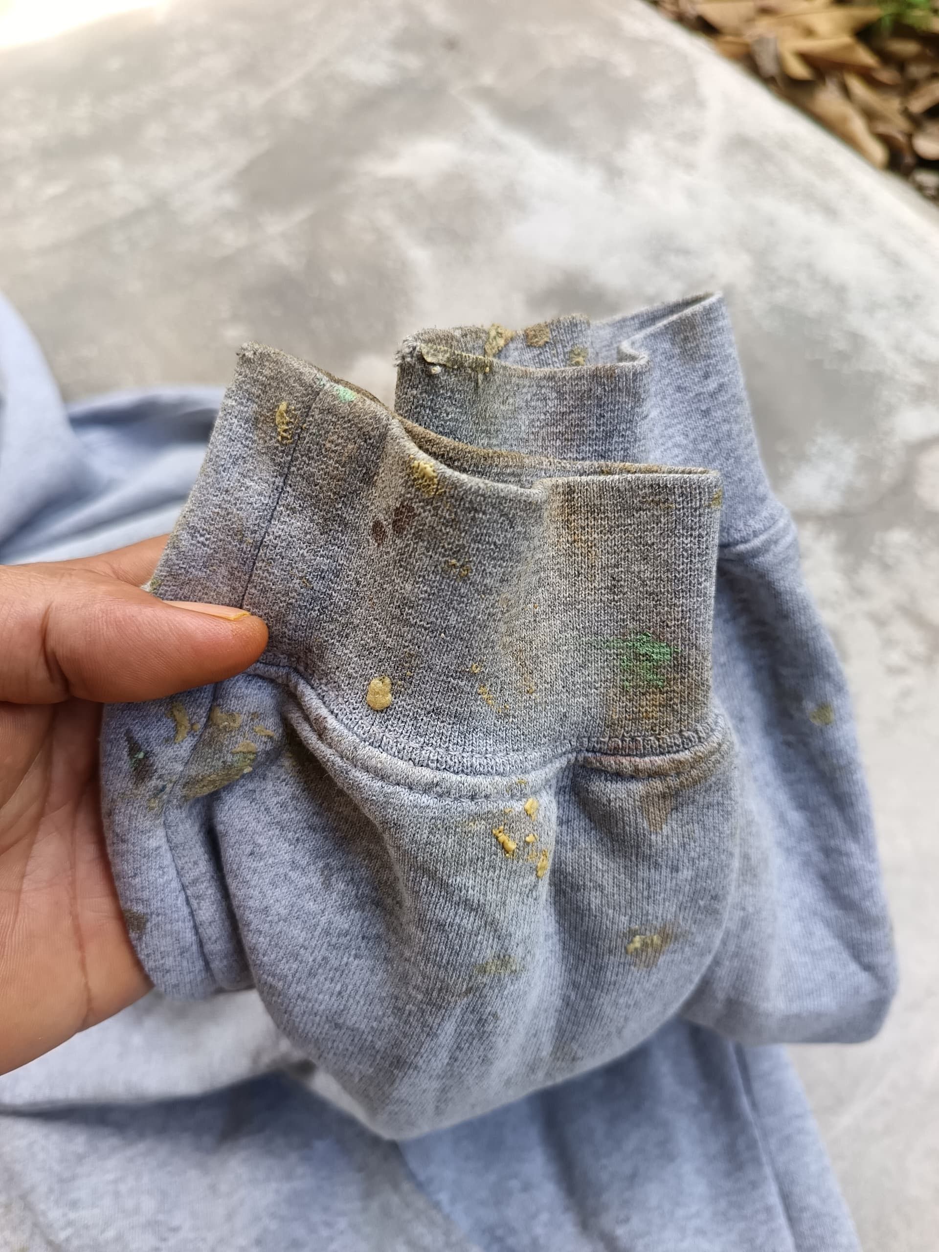 Carhartt Vintage carhartt hoodie with paint splatter Size US L / EU 52-54 / 3 - 6 Thumbnail