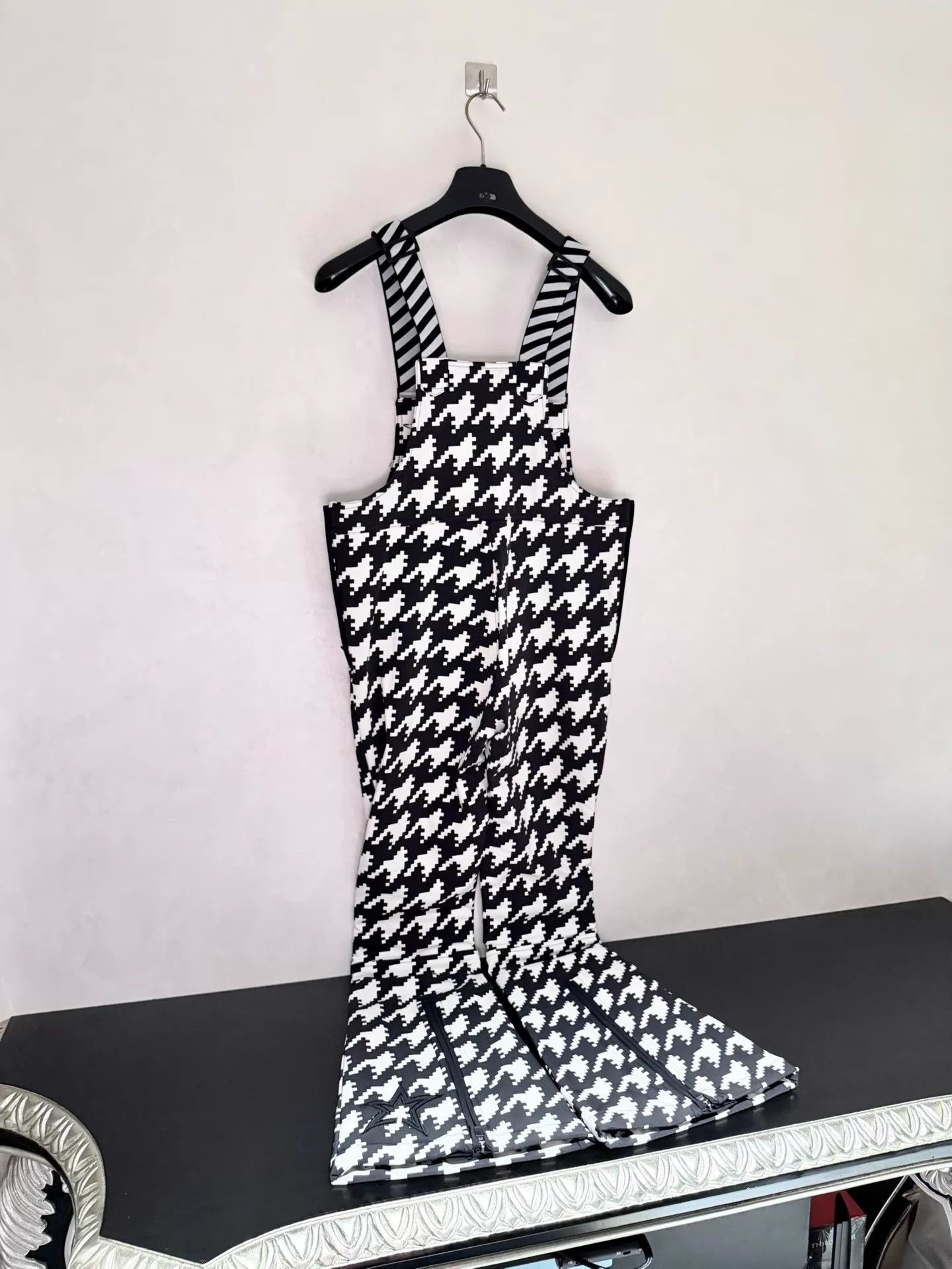 Perfect Moment Perfect Moment B&W Houndstooth Suspender Ski Pants Size S Size 26" / US 2 / IT 38 - 3 Thumbnail