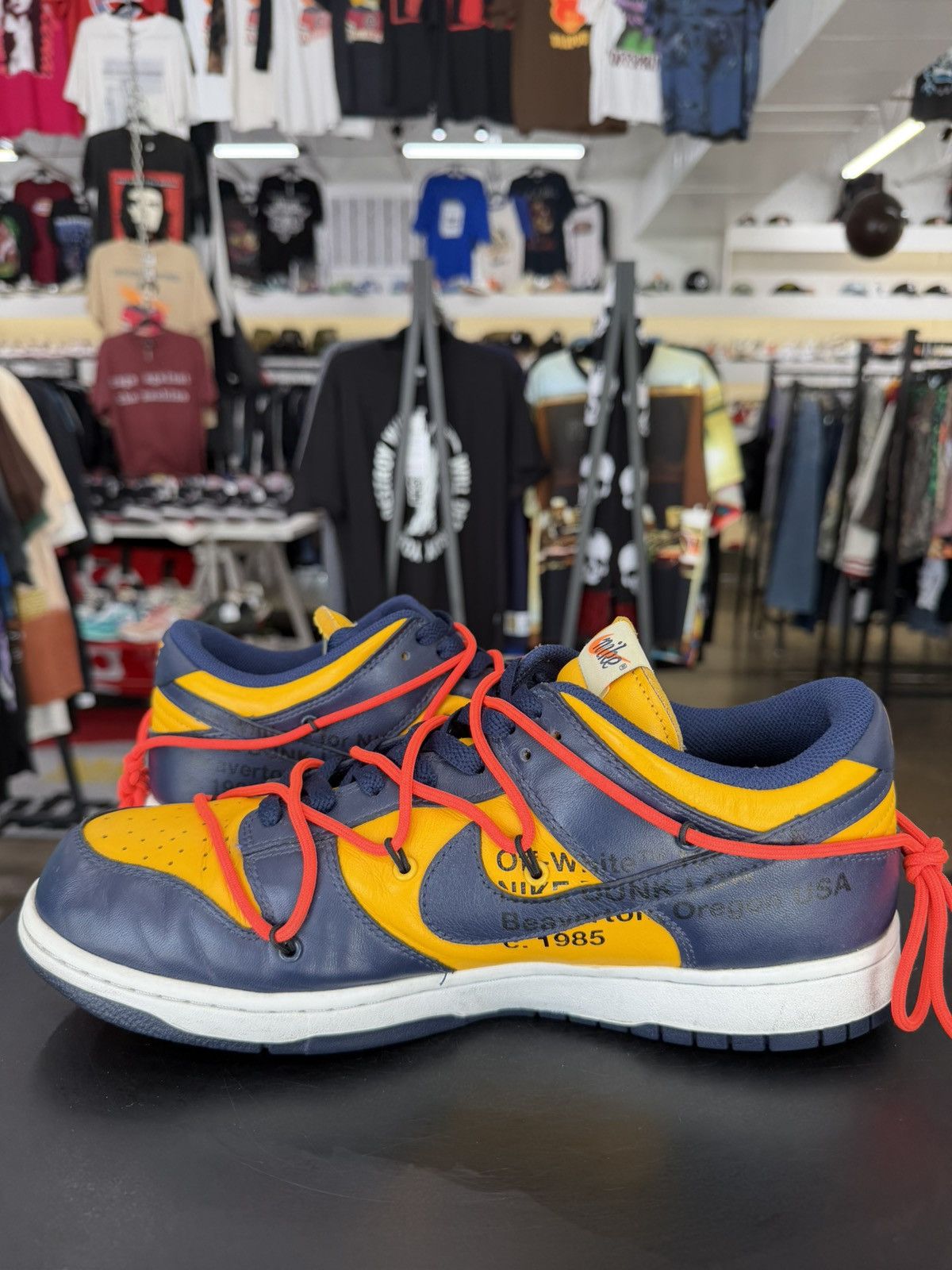 Nike × Off-White Nike Dunk Low Off-White University Gold Size 12 (2019) Size US 12 / EU 45 - 4 Thumbnail