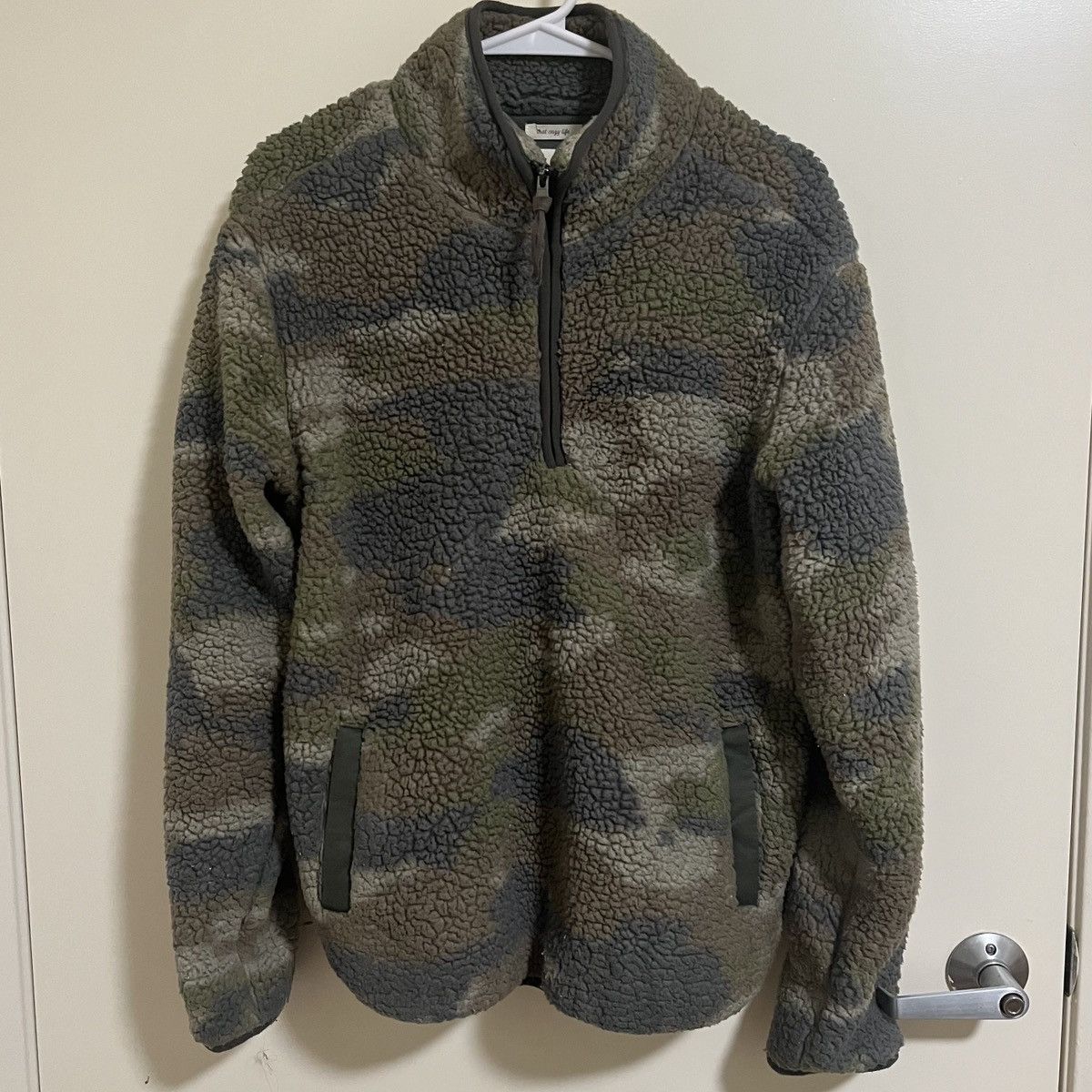 Other Thread & Supply Women's Sherpa Green Camouflage Sweater Size M / US 6-8 / IT 42-44 - 1 Thumbnail