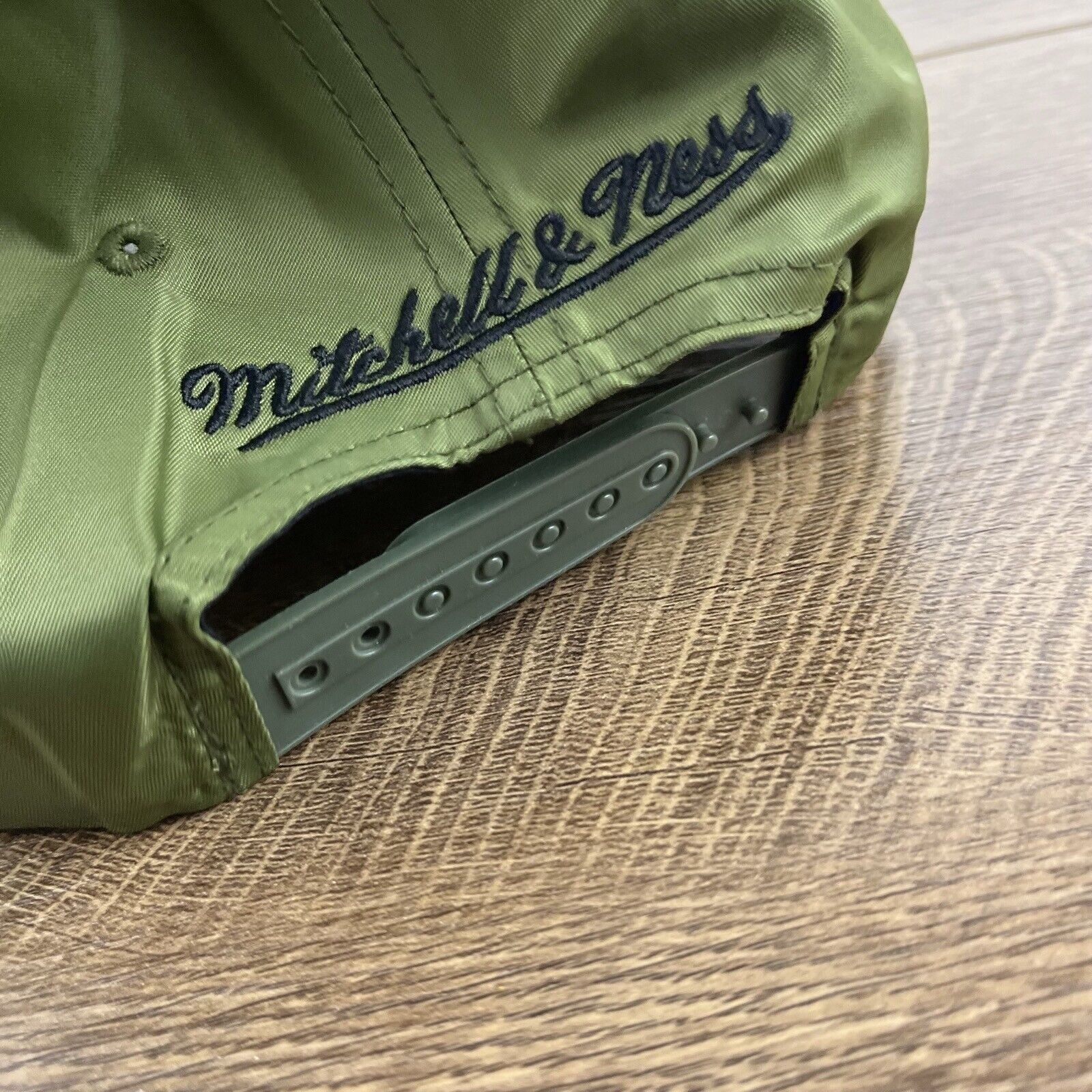 Mitchell & Ness Cleveland Cavaliers Snapback Hat Green Adjustable Green Mitc Size ONE SIZE - 10 Thumbnail