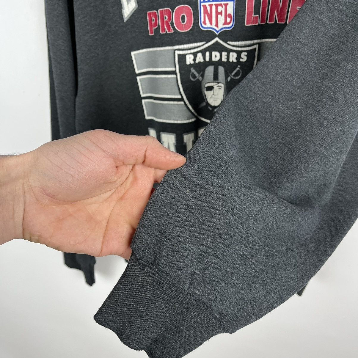 NFL Vintage NFL Los Angeles Raiders made in USA sweatshirt 90’s Size US M / EU 48-50 / 2 - 12 Thumbnail
