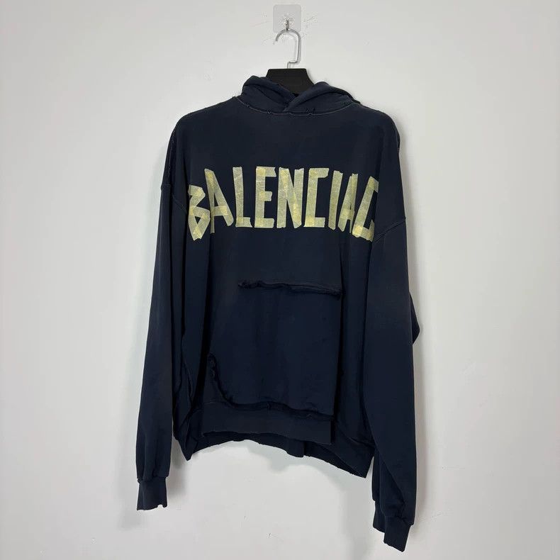 Balenciaga Balenciaga Logo letter printed hooded sweater Size US S / EU 44-46 / 1 - 1 Thumbnail