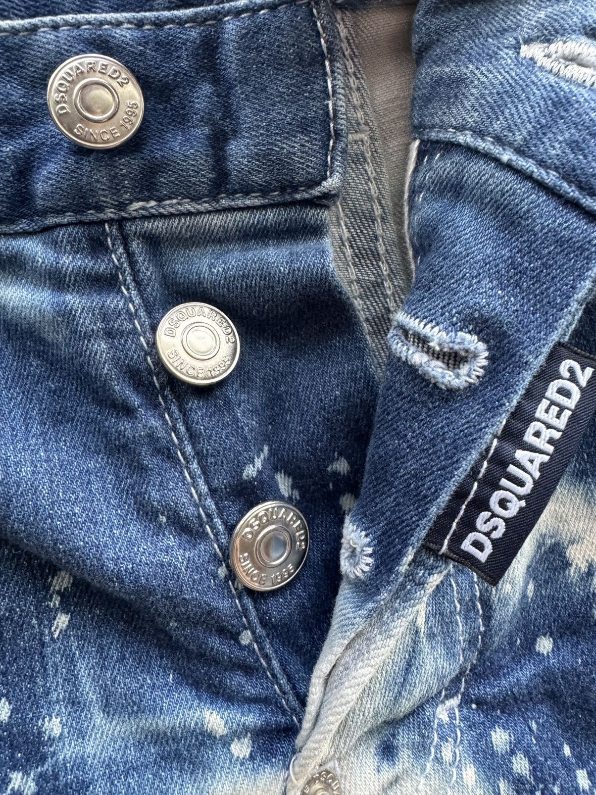 Dsquared2 DSQUARED2 Sexy Twist Paint Splatter Denim Shorts IT44 Size US 28 / EU 44 - 3 Thumbnail