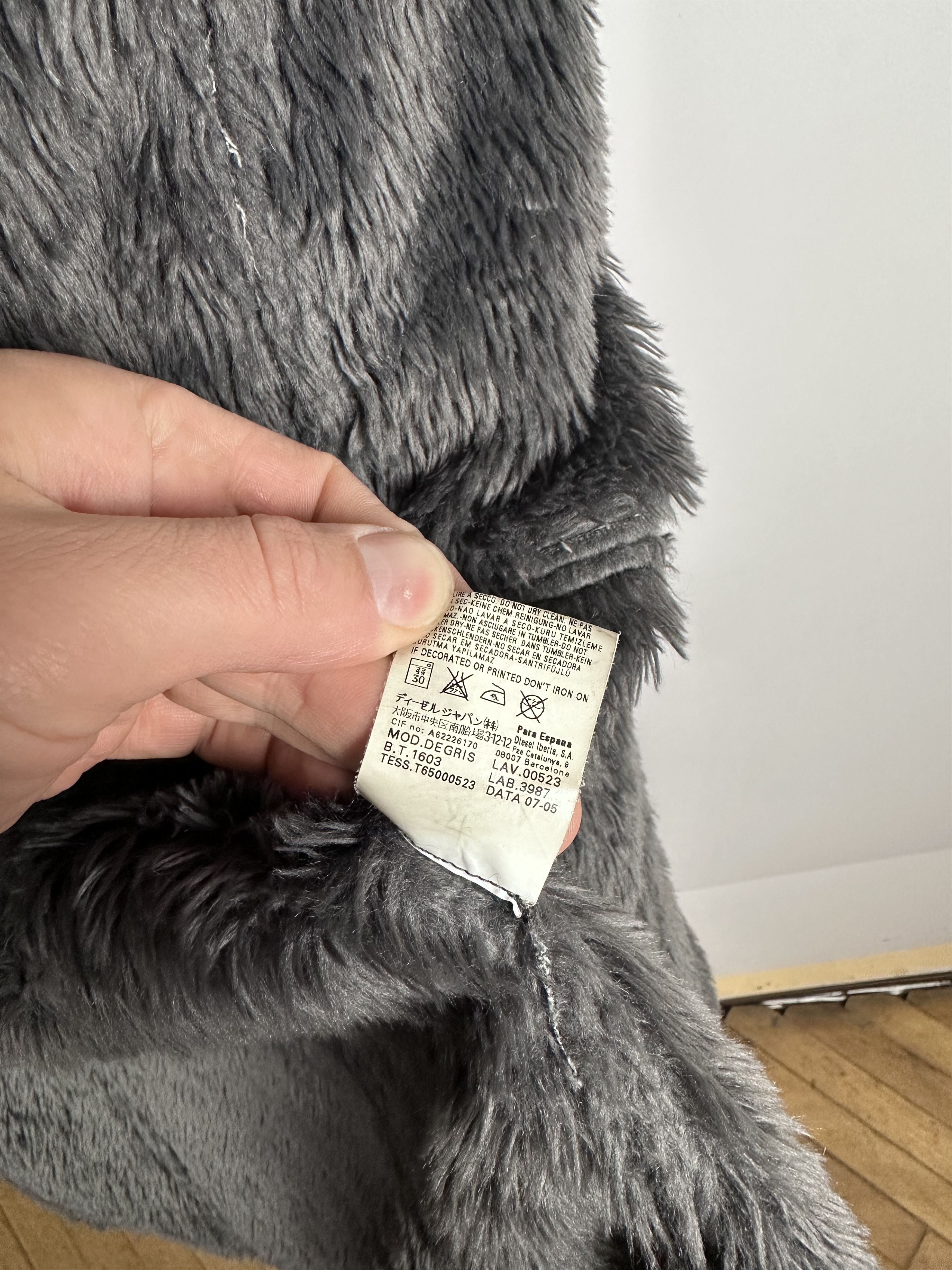 Diesel × Grailed × Vintage Diesel Grey Fur Mod Coat Unique Stitching Comfortable Size M / US 6-8 / IT 42-44 - 13 Thumbnail