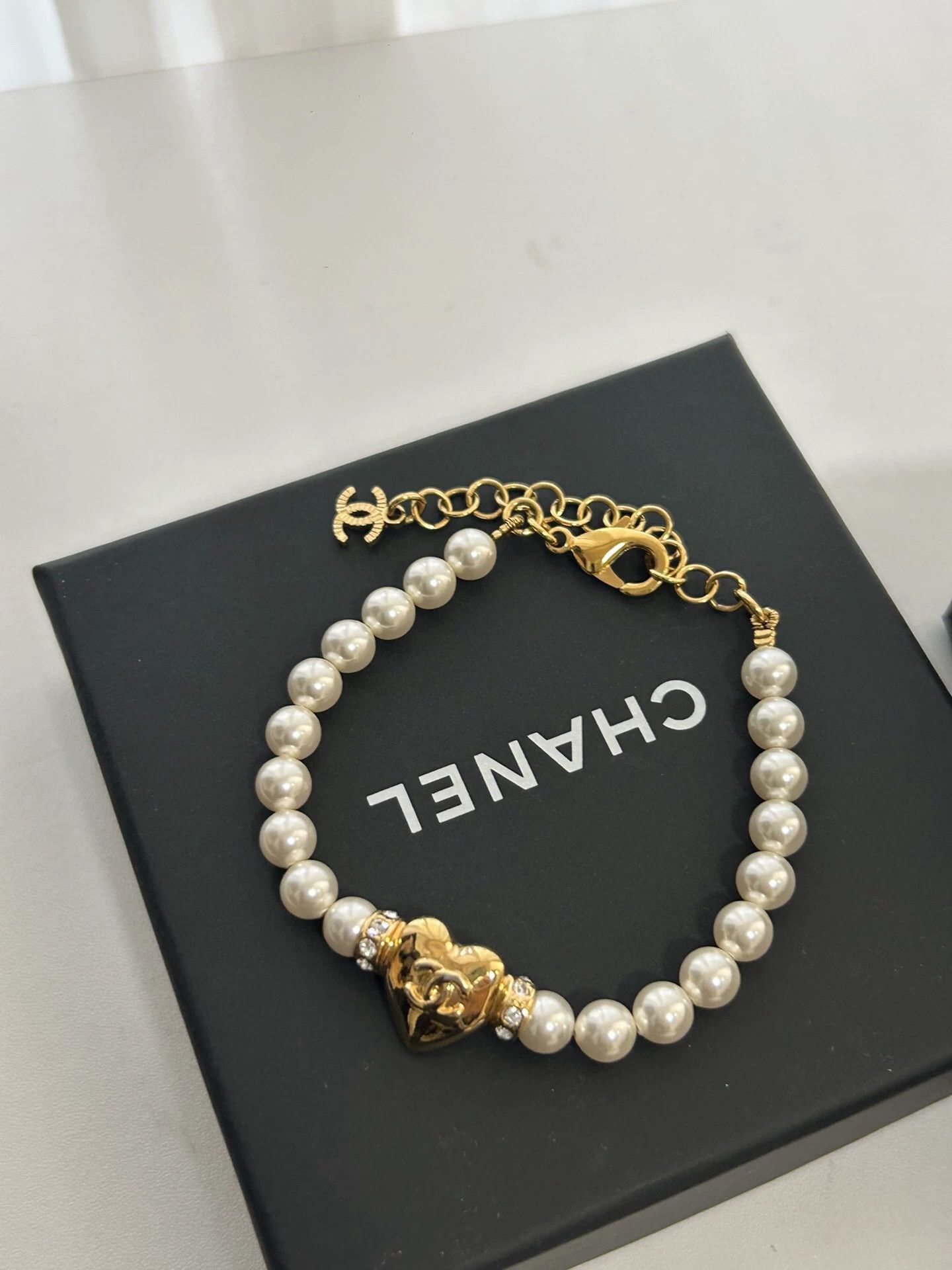 Chanel Chanel 24P Women's Pearl Heart Bracelet 99 New Size ONE SIZE - 1 Thumbnail