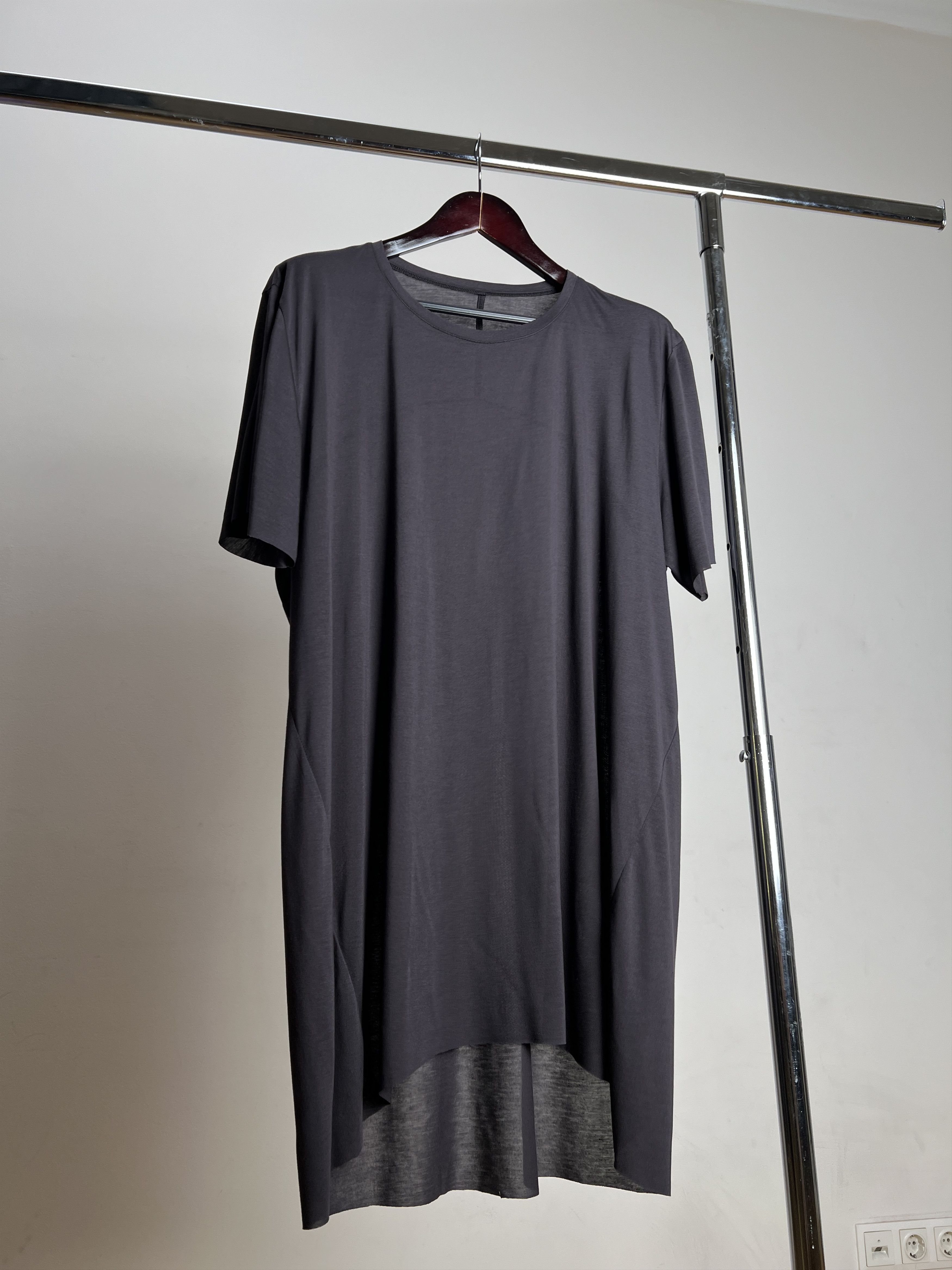 Other LONG BROWN THIN TSHIRT OVERSIZED Size US L / EU 52-54 / 3 - 2 Thumbnail