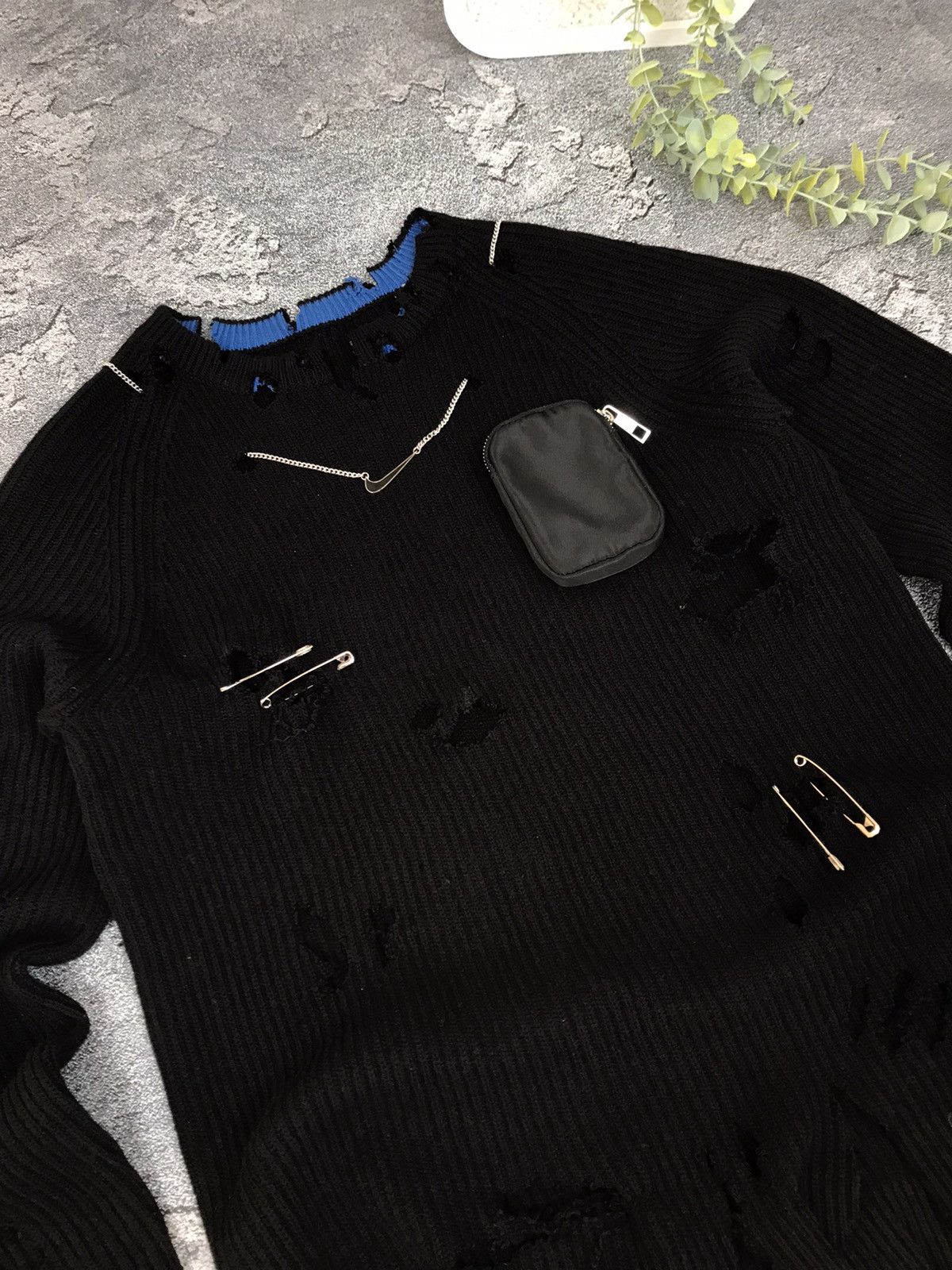 Designer × Nike ♻️1 OF 1 HANDMADE DISTRESSED AVANTGARDE KNITED SWEATER,NIKE Size US S / EU 44-46 / 1 - 4 Thumbnail