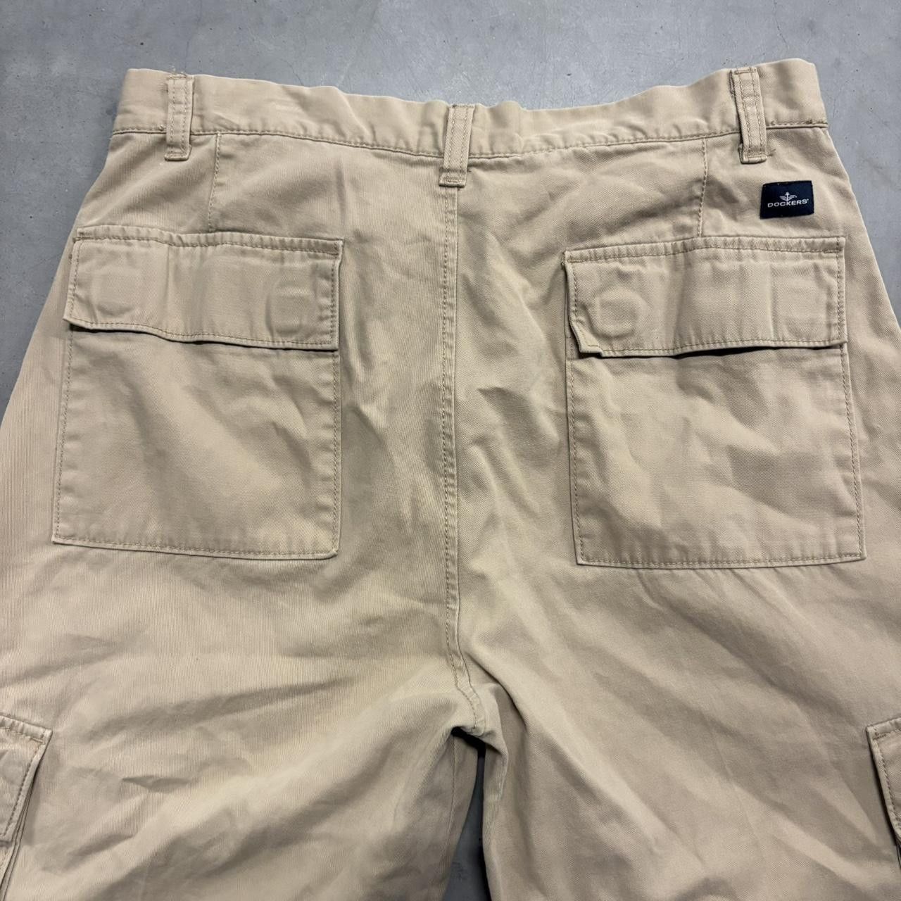 Vintage Crazy Vintage Y2K/2000s Baggy Khaki Tan Cargo Pants! Size US 33 - 7 Thumbnail