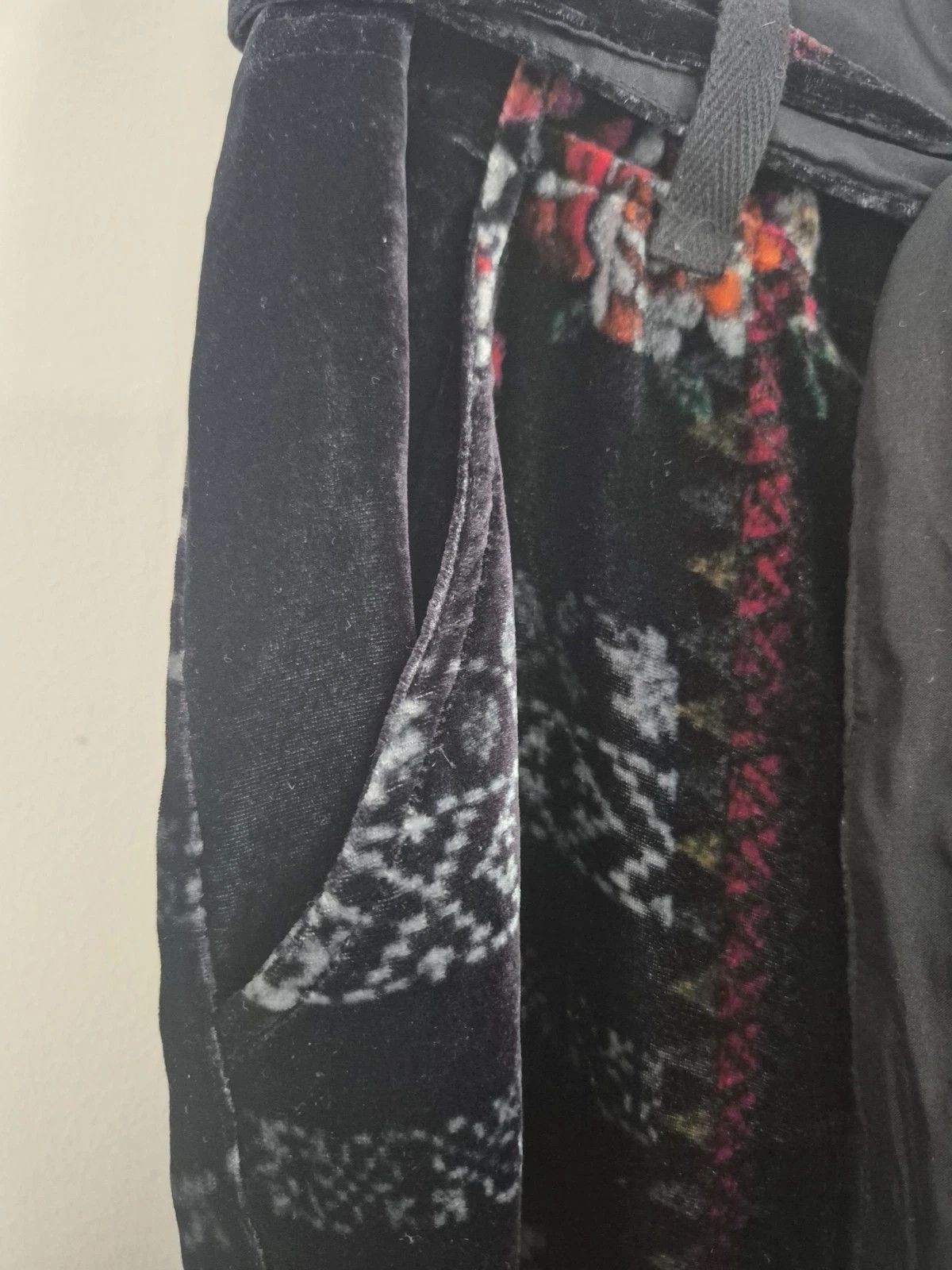 Johnny Was Pants Feza Velvet Black Abstract Belted Boho Party Travel Size 30" / US 8 / IT 44 - 10 Thumbnail