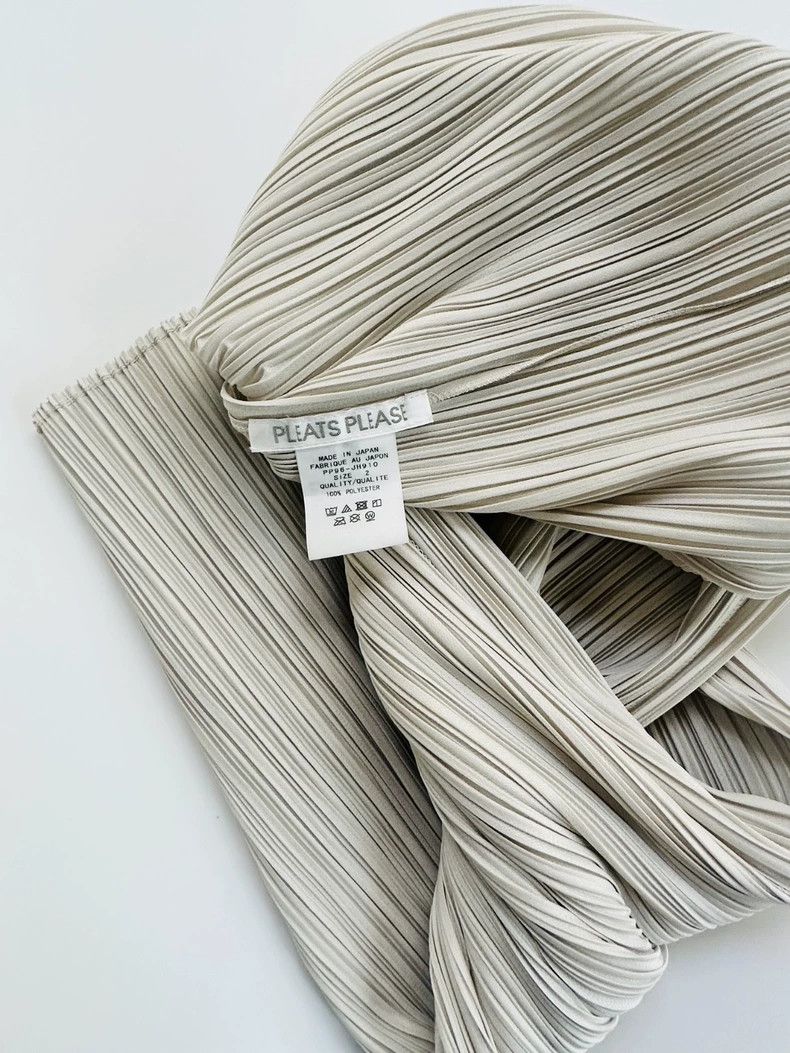 Issey Miyake Issey Miyake size:3 White pleated basic round-neck sleevel Size XS / US 0-2 / IT 36-38 - 3 Thumbnail
