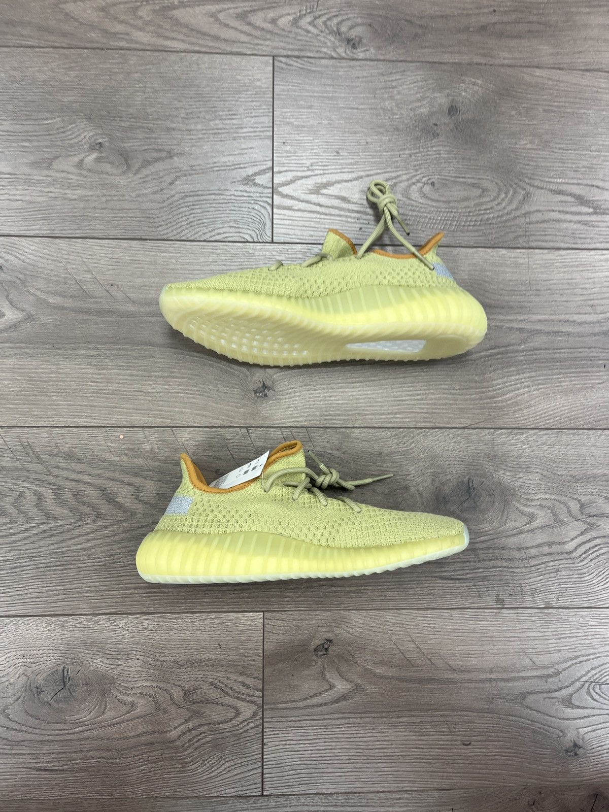 Adidas Yeezy 350 V2 Marsh Size US 10.5 / EU 43-44 - 2 Thumbnail