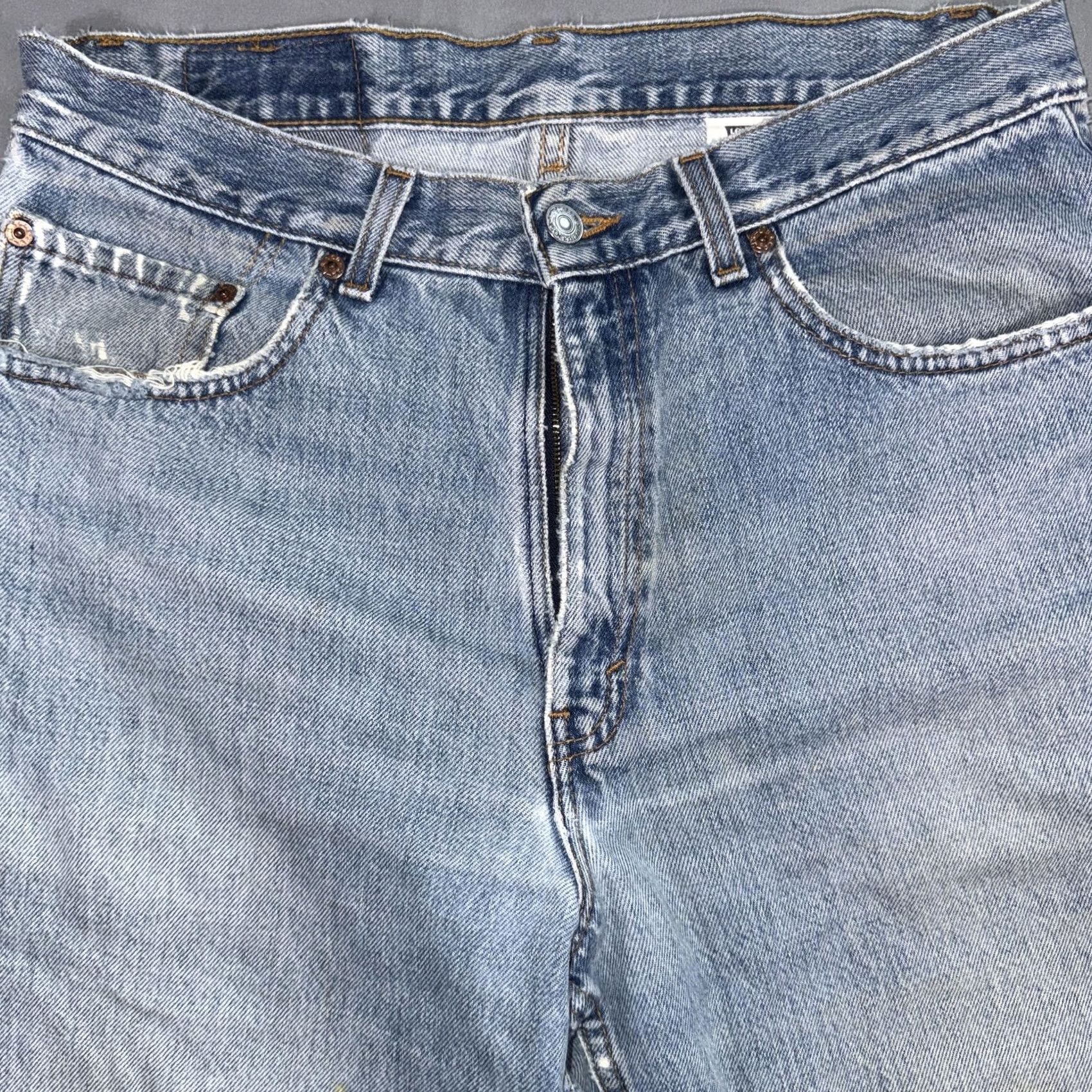 Levi's VINTAGE Levi's 550 Jeans Mens 34x34 Light Wash Relaxed Tapered USA 90s Denim Size US 34 / EU 50 - 5 Thumbnail
