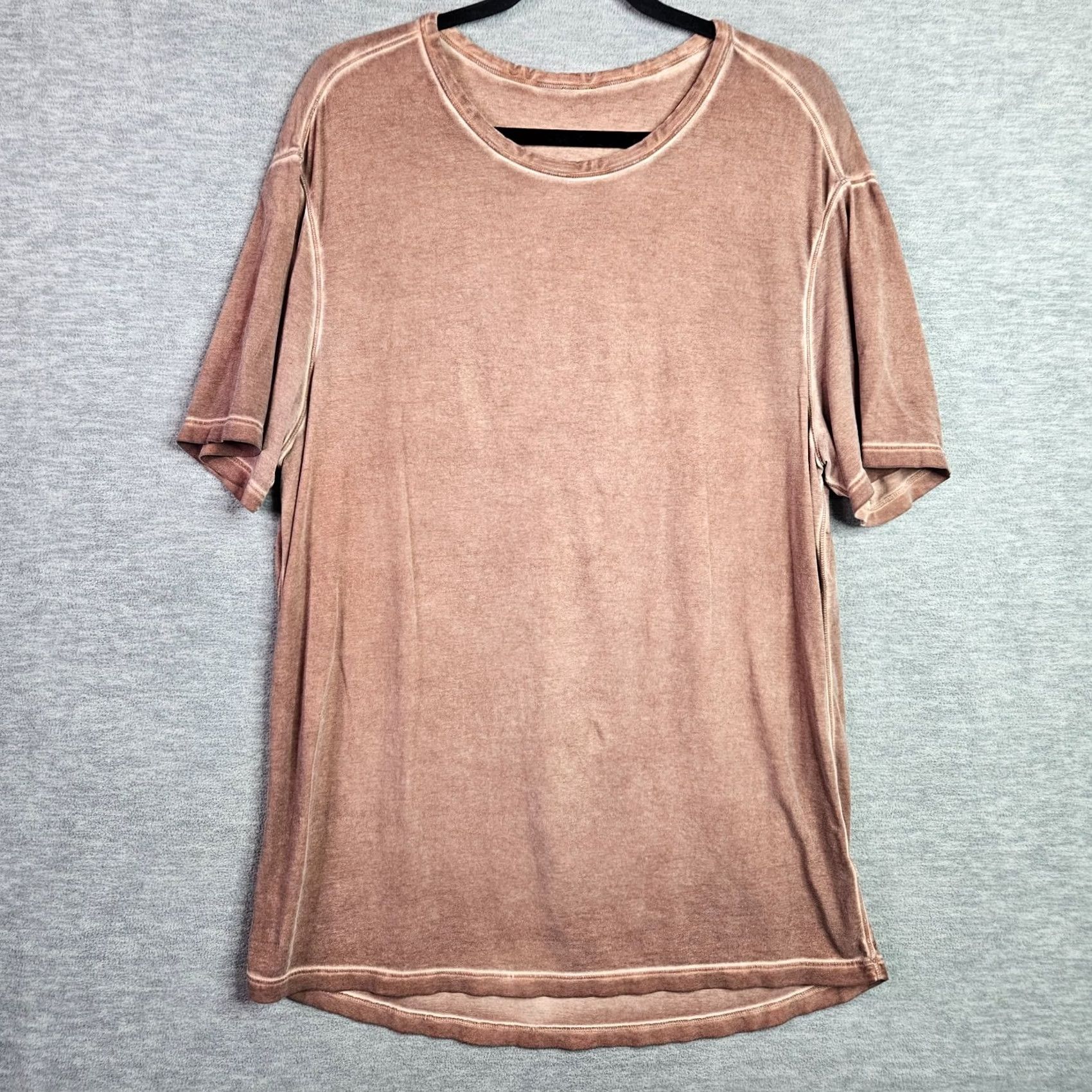 Lululemon Lululemon Men's Brown Faded Crewneck Tee Size L Casual Gym Workout Short Sleeve Shirt Regular Fit Size US L / EU 52-54 / 3 - 2 Thumbnail