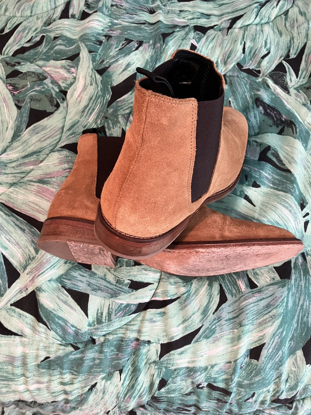 Sandro Almond Toe Suede Chelsea Boots Size US 8 / EU 41 - 9 Thumbnail