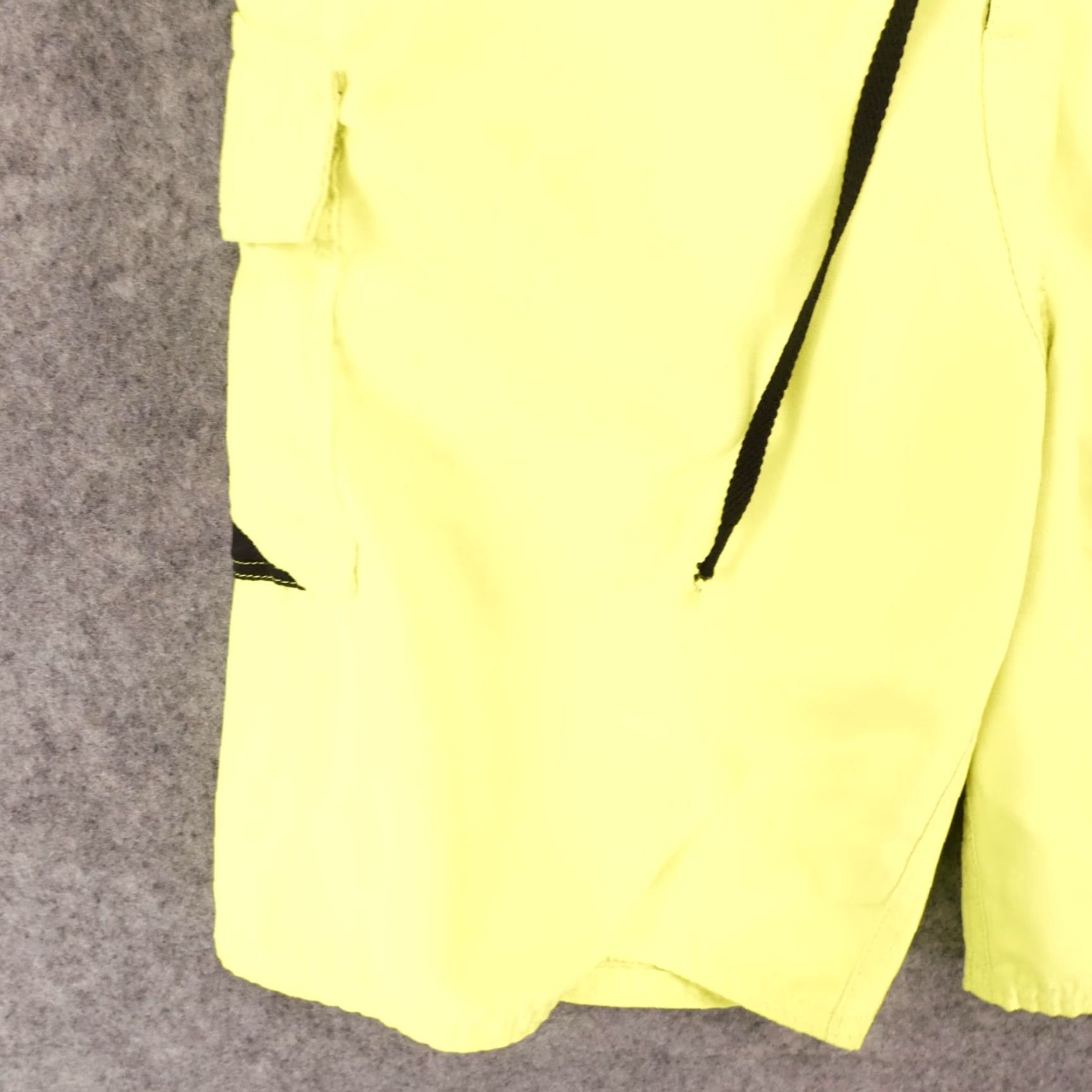 Vintage Fox Head Board Shorts Mens 27 Yellow Drawstring Pockets | 100% Polyester | Above-the-Knee | Regular Size Size US 27 - 3 Thumbnail