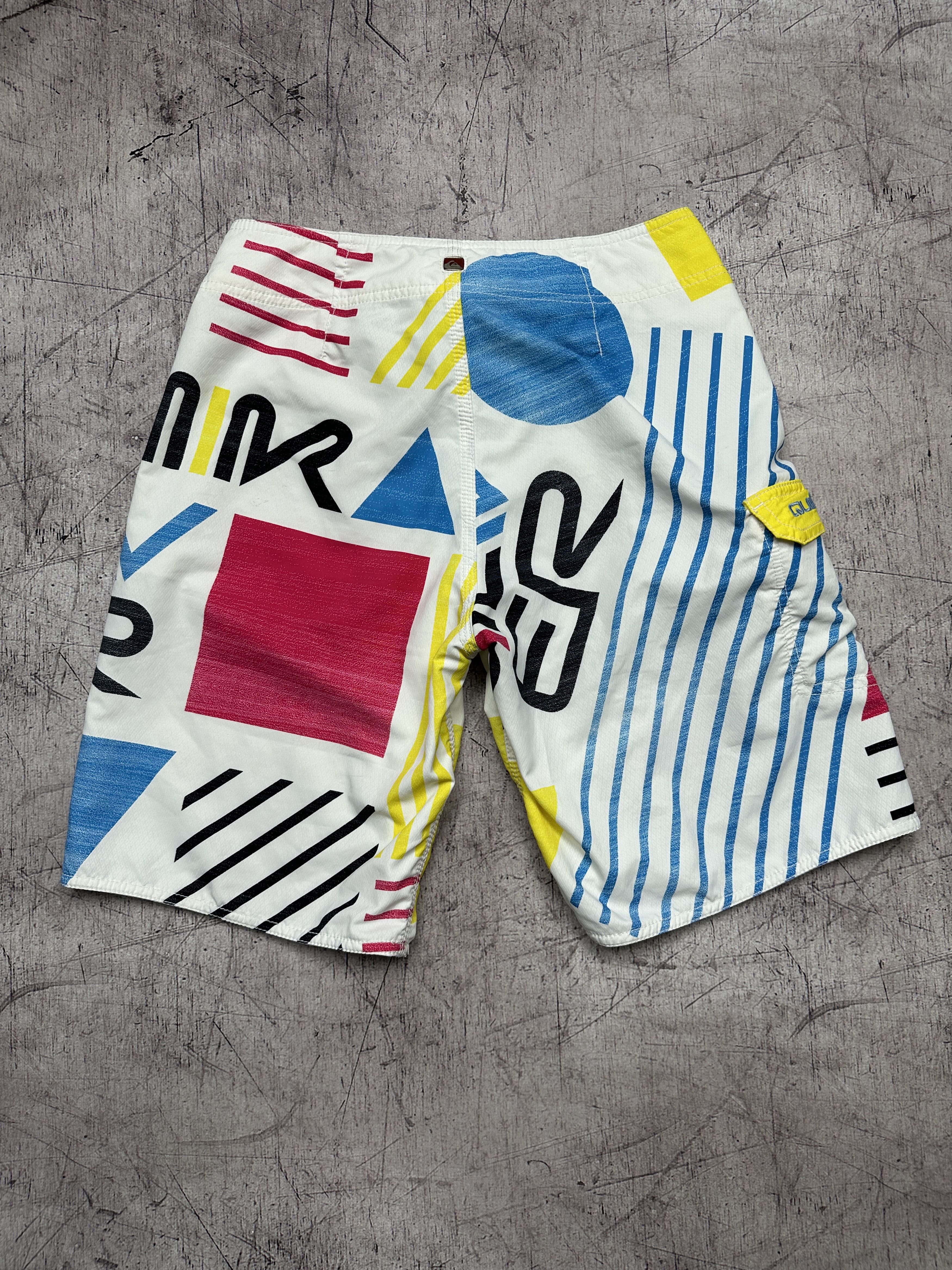 Quiksilver Quiksilver Vintage Mens Surf Style Swimming Shorts Size US 28 / EU 44 - 7 Thumbnail