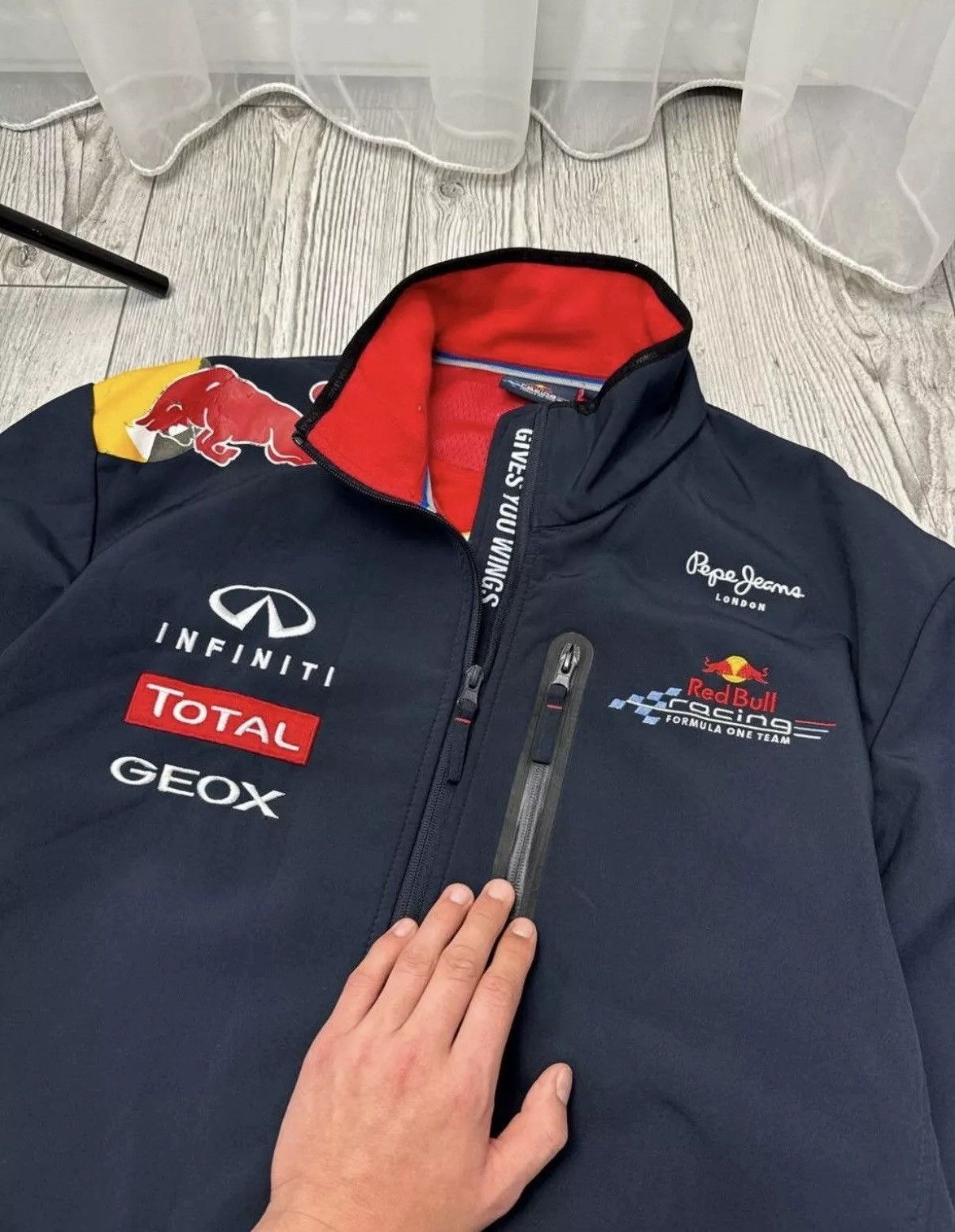 Red Bull Red Bull Infiniti Pepe jeans Racing Softshell Jacket Men’s Size US XXL / EU 58 / 5 - 6 Thumbnail