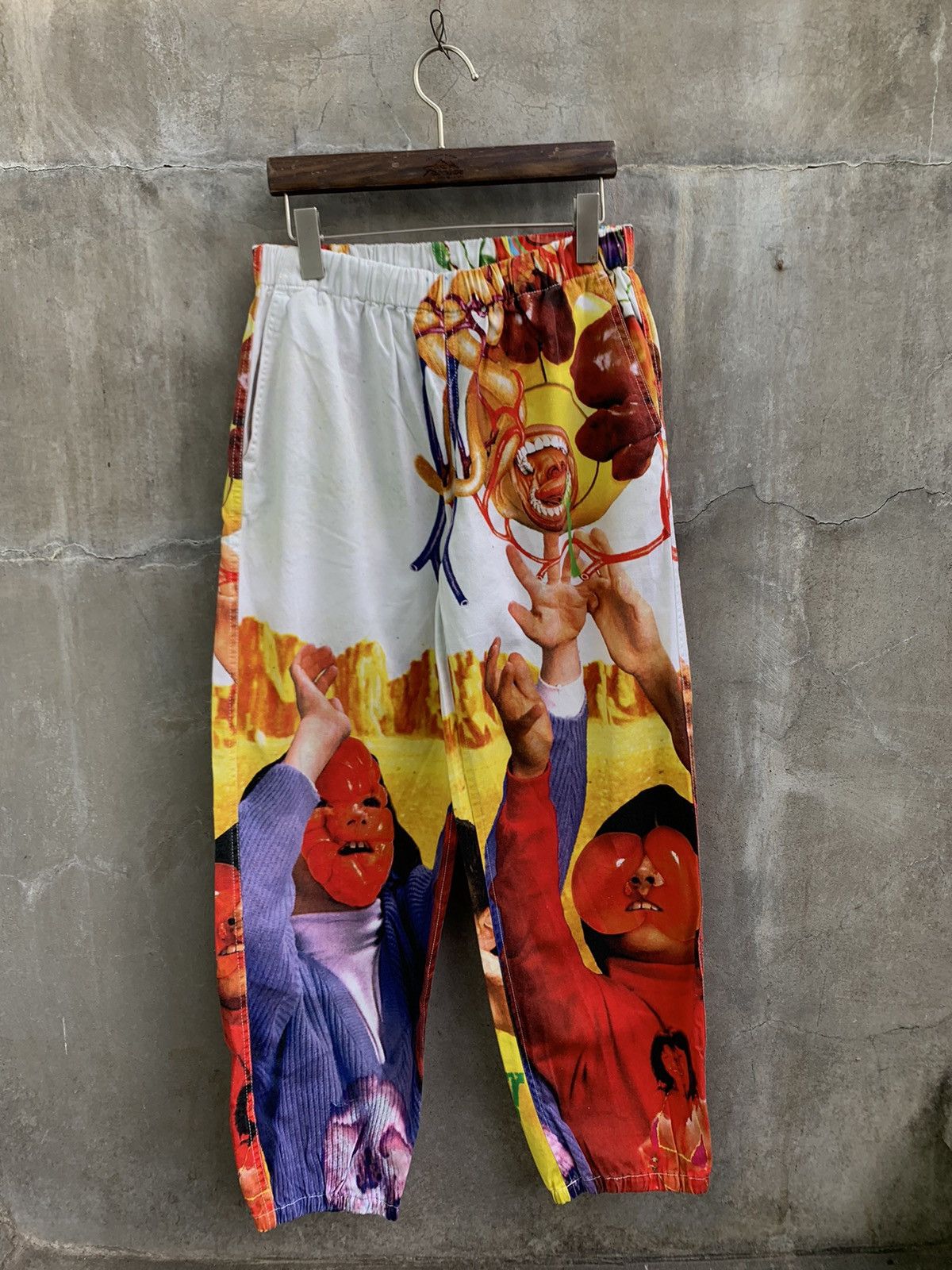 Supreme skate pants online