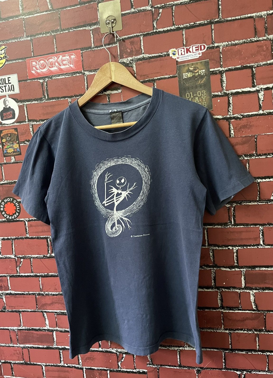 Vintage VINTAGE THE NIGHTMARE BEFORE CHRISTMAS 90s TEE Size US M / EU 48-50 / 2 - 2 Thumbnail