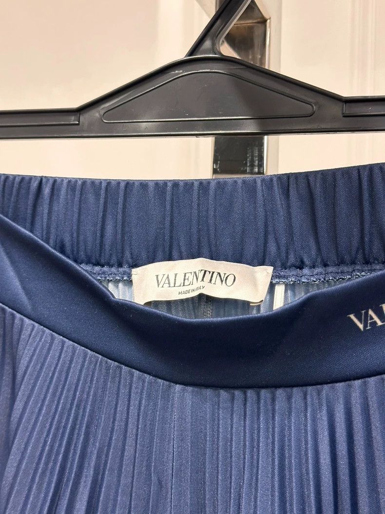 Valentino Valentino Logo print blue pleated skirt Size S / US 4 / IT 40 - 4 Thumbnail