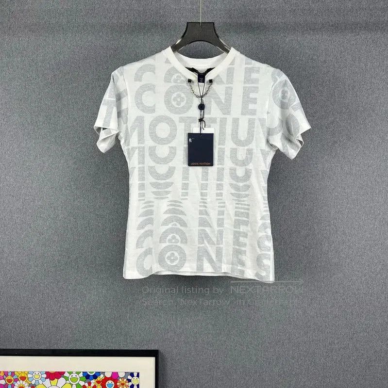 Louis Vuitton Louis Vuitton Women's White Logo T. Size XXS / US 00 / IT 34 - 1 Thumbnail