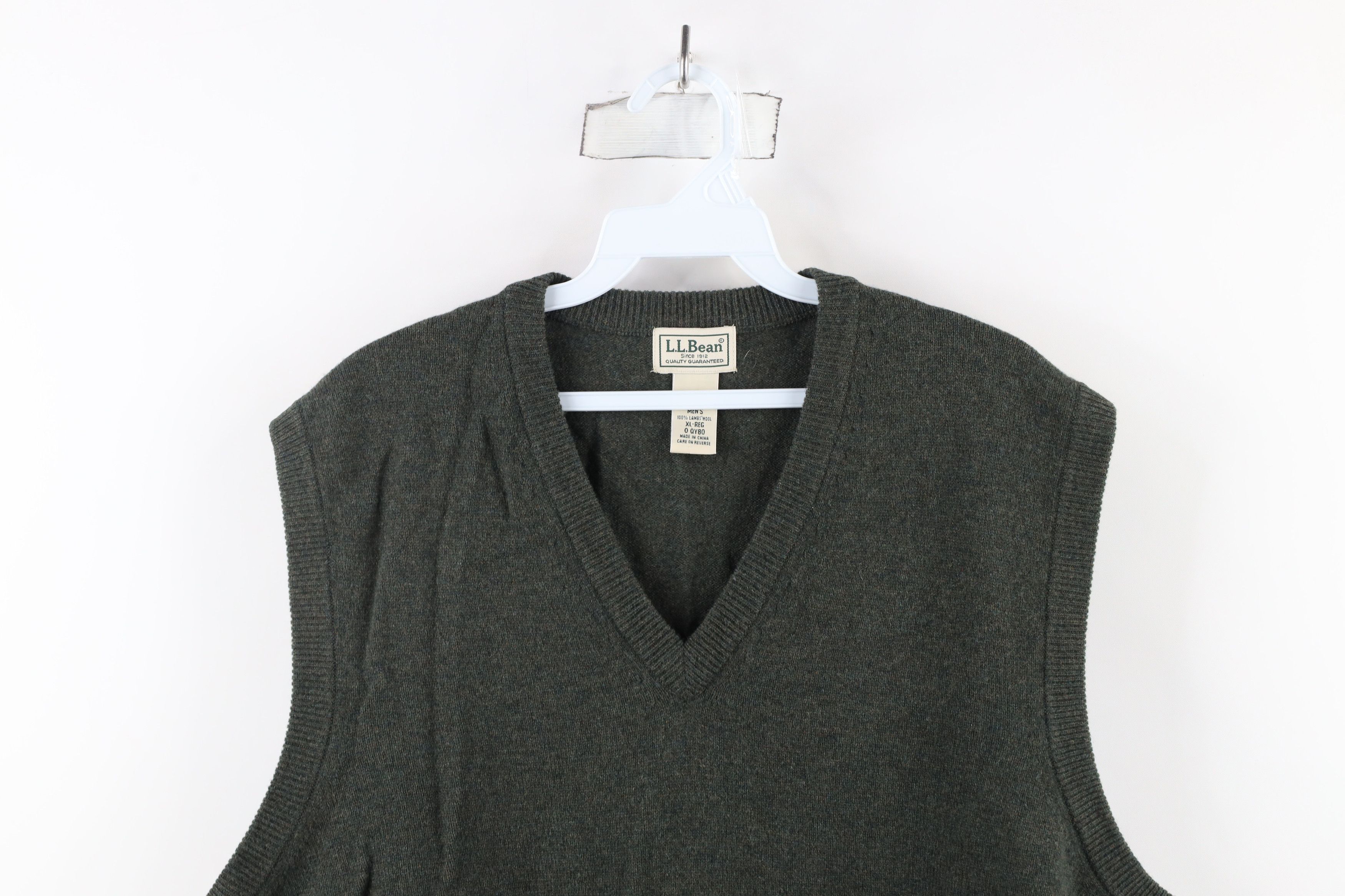 L.L. Bean × Vintage Vintage 90s LL Bean Lambswool V-Neck Sweater Vest Green Size US XL / EU 56 / 4 - 2 Thumbnail