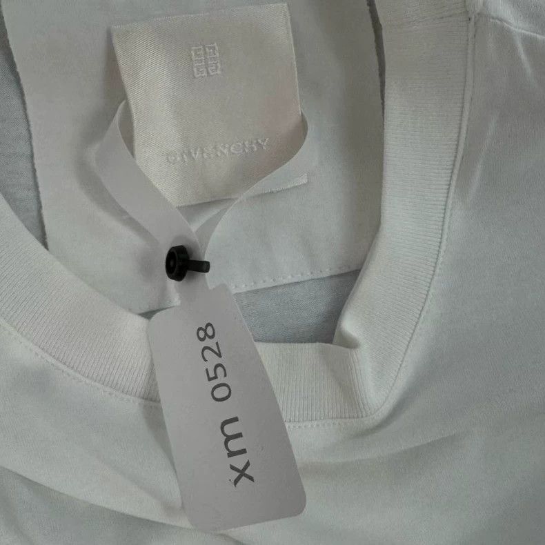 Givenchy Givenchy White Double-sided Logo Short Sleeve 2505-Nextarro Size US S / EU 44-46 / 1 - 2 Thumbnail