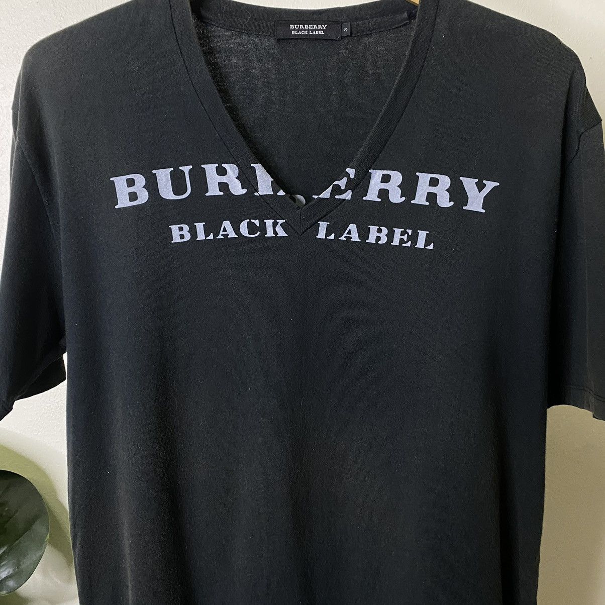 Burberry Burberry Black Label V Neck T Shirt Size US M / EU 48-50 / 2 - 2 Thumbnail