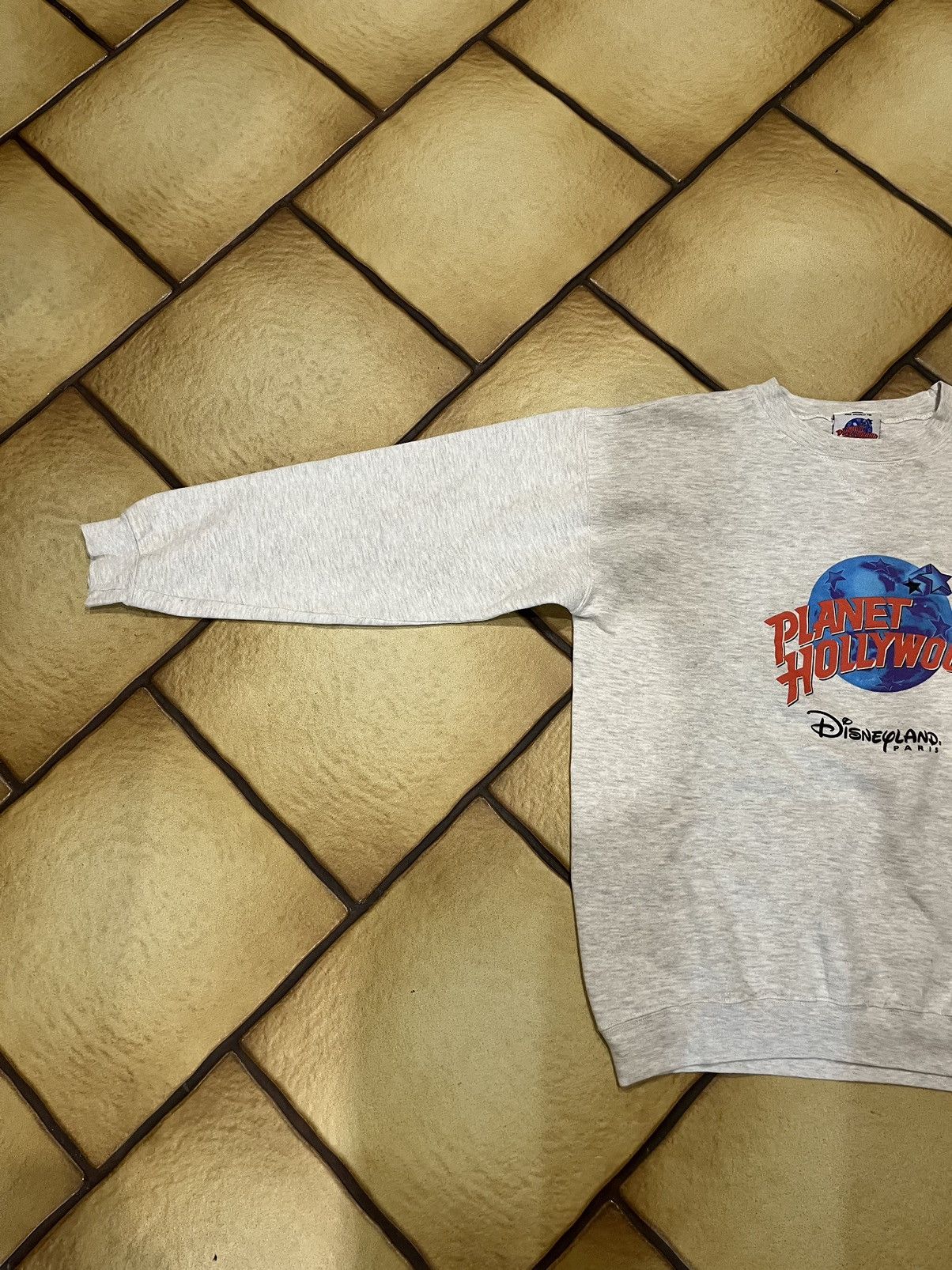 Planet Hollywood × Vintage Vintage Planet Hollywood Disnayland Paris 1991 Sweatshirt Size US M / EU 48-50 / 2 - 2 Thumbnail