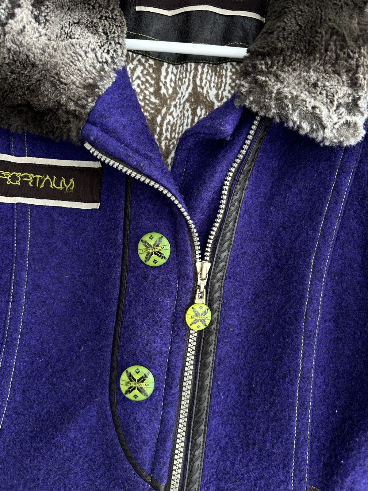 Sportalm Kitzbuhel × Vintage Vintage Sportalm Woman Wool Winter Jacket with Fur Collar Size M / US 6-8 / IT 42-44 - 6 Thumbnail
